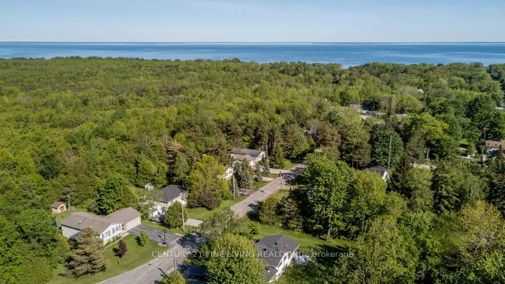 Photo 10 of Unit 202, 1614 Ridge Road E, Oro-Medonte, Hawkestone — HOMEH