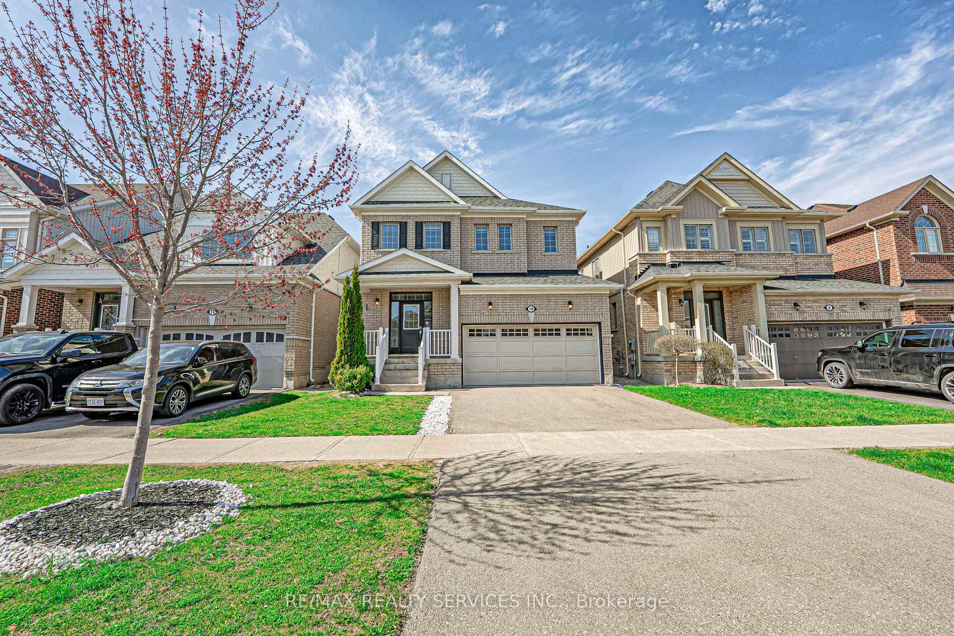Front of 10 Mccabe Lane
