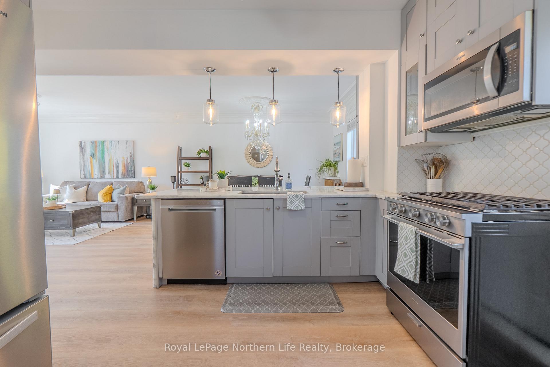 Photo 13 of 712 Jane Street, North Bay, West End — HOMEH
