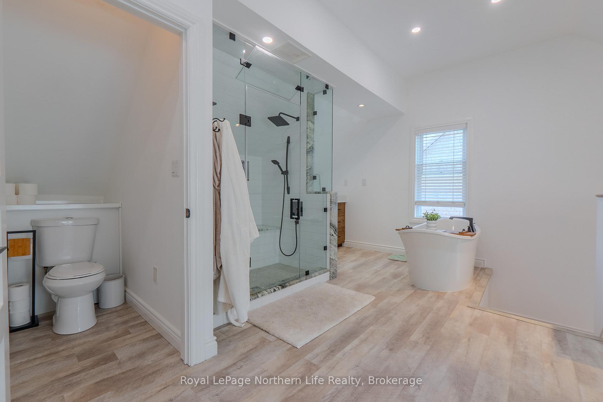 Photo 29 of 712 Jane Street, North Bay, West End — HOMEH