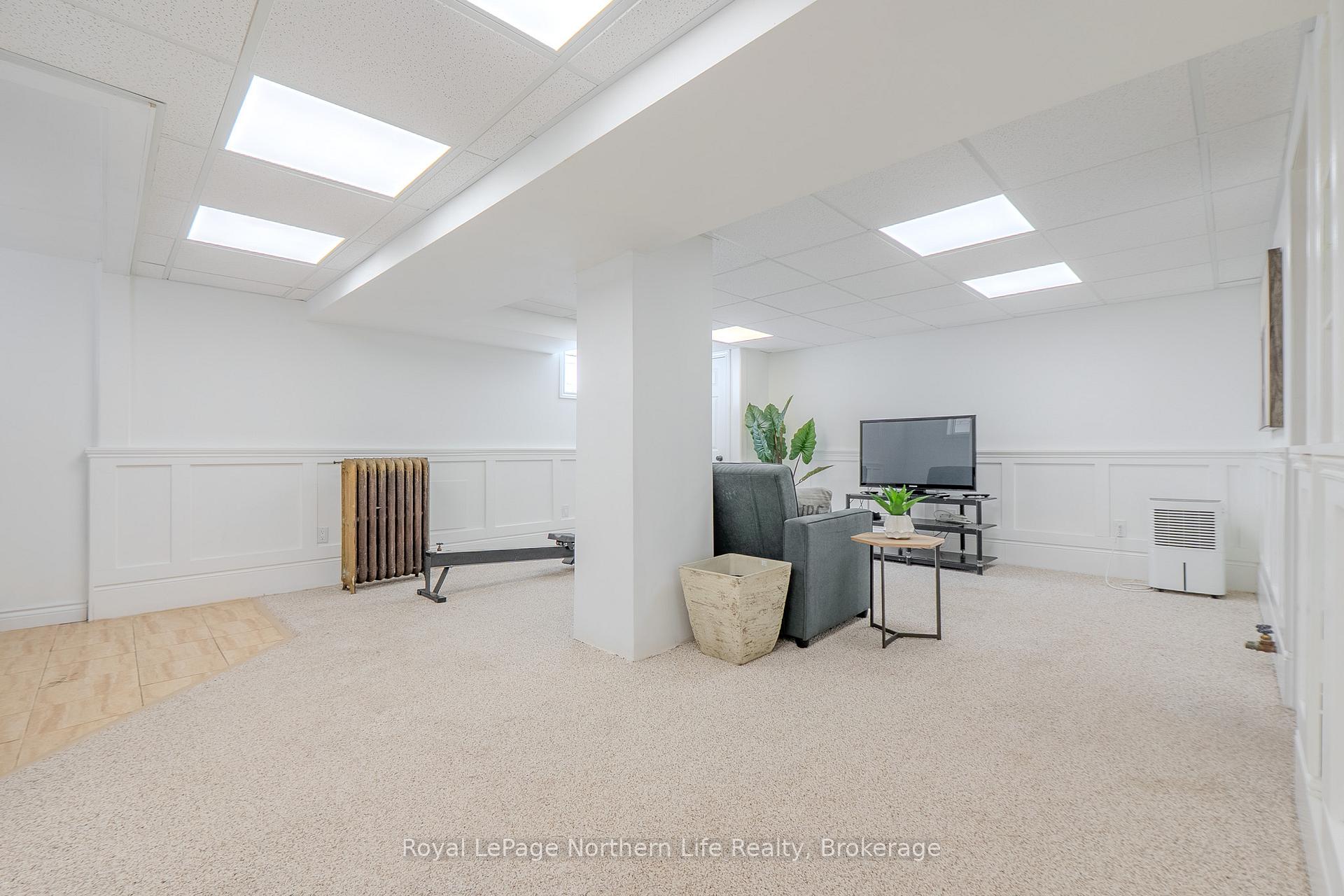 Photo 33 of 712 Jane Street, North Bay, West End — HOMEH
