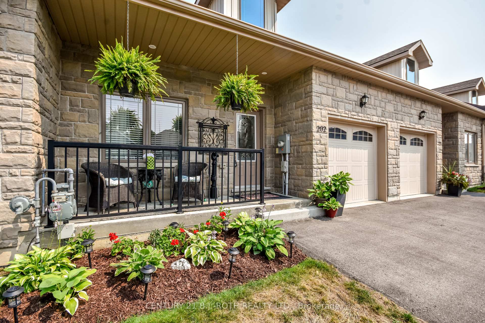Photo 1 of 202 Lucy Lane, Orillia — HOMEH