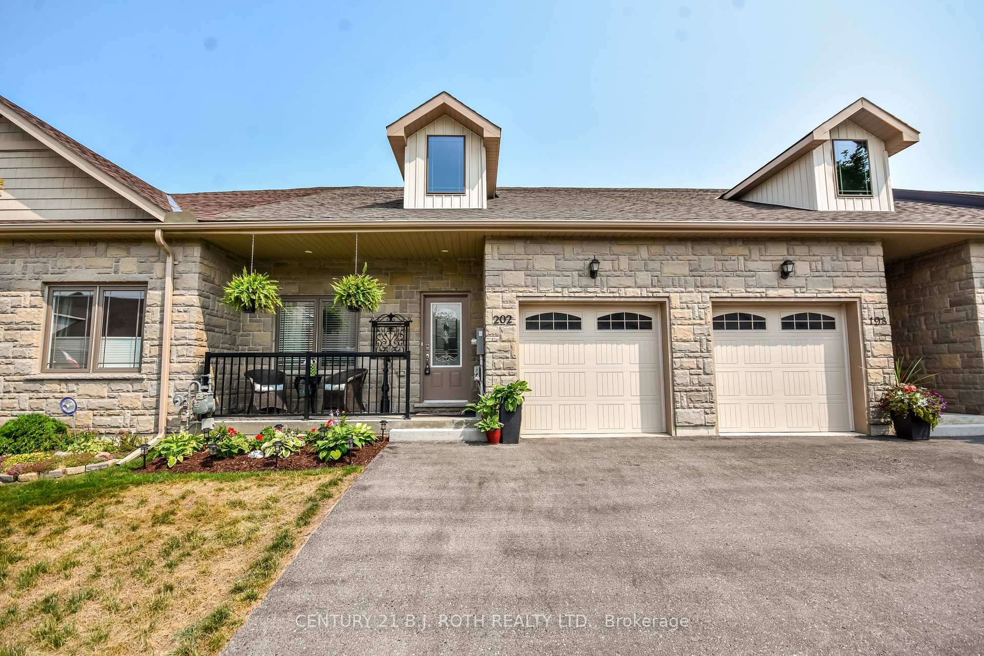 Photo 3 of 202 Lucy Lane, Orillia — HOMEH