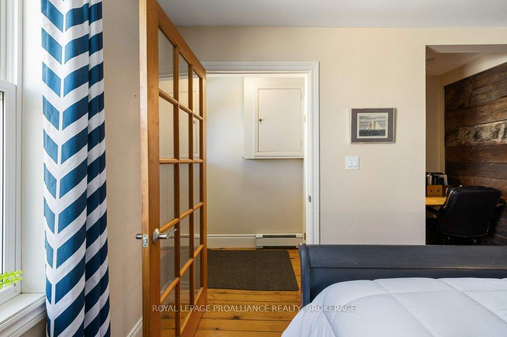 Photo 4 of 318 Queen Street, Kingston, East of Sir John A. Blvd — HOMEH