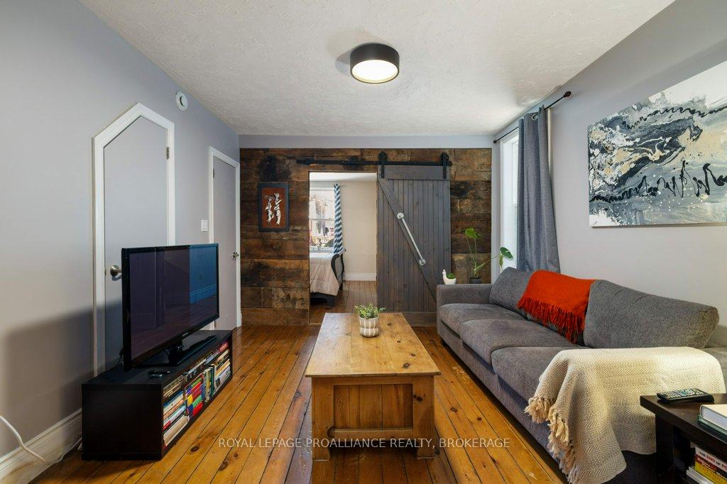 Photo 9 of 318 Queen Street, Kingston, East of Sir John A. Blvd — HOMEH