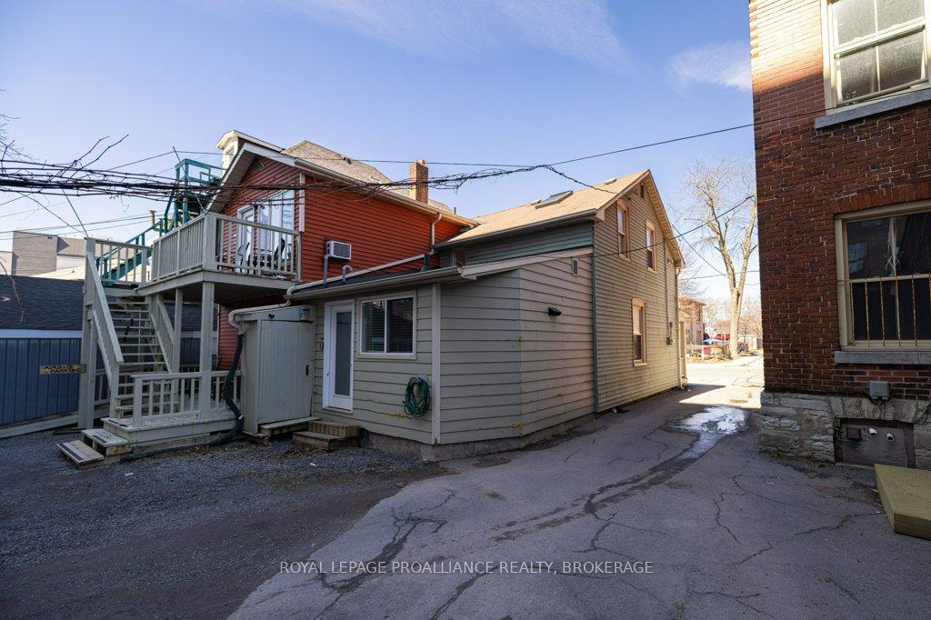 Photo 34 of 318 Queen Street, Kingston, East of Sir John A. Blvd — HOMEH