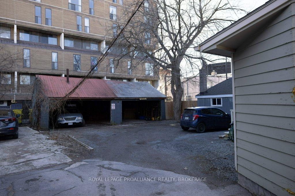 Photo 36 of 318 Queen Street, Kingston, East of Sir John A. Blvd — HOMEH
