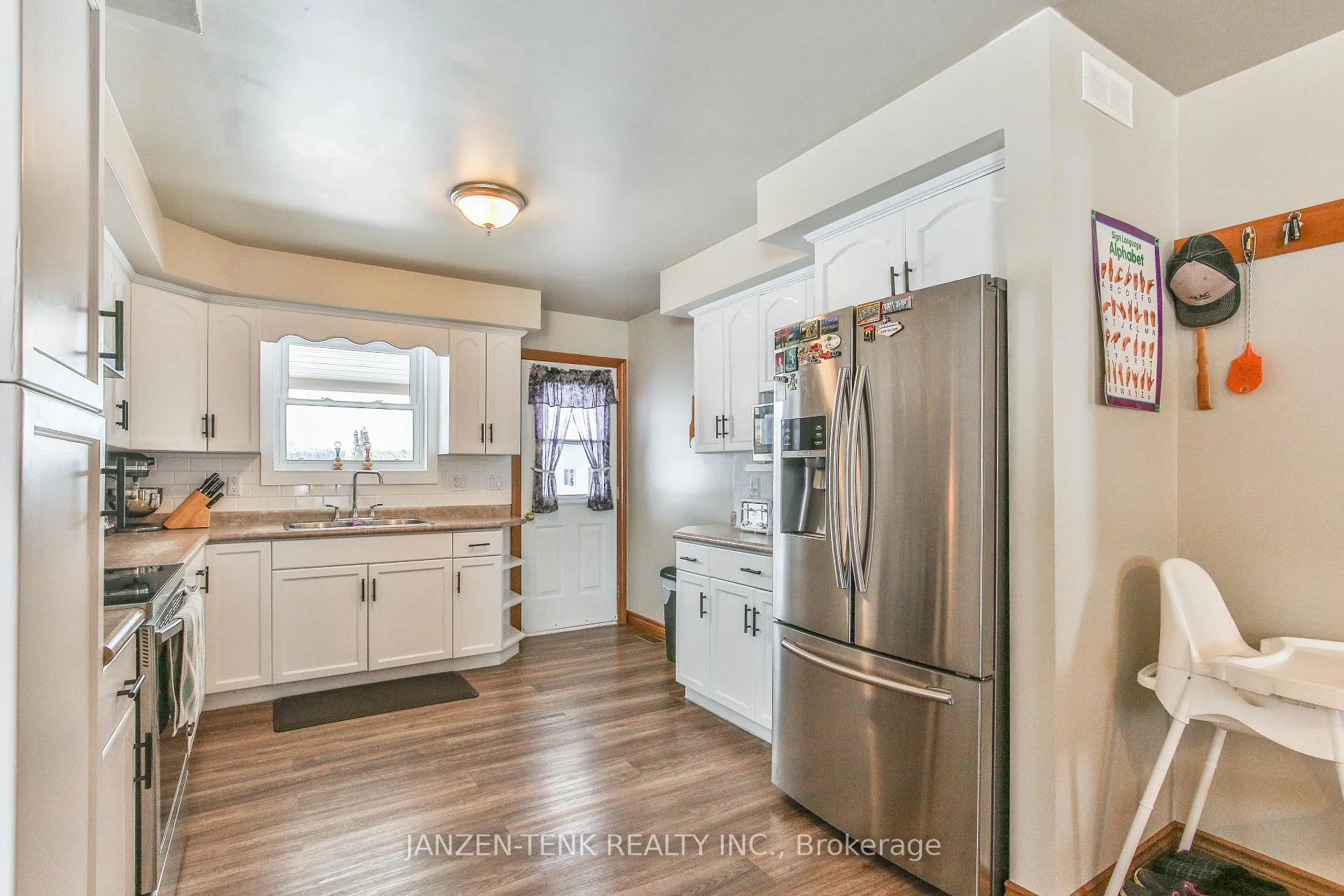 Photo 13 of 1728 1st Concession Road, Norfolk, Rural Houghton — HOMEH