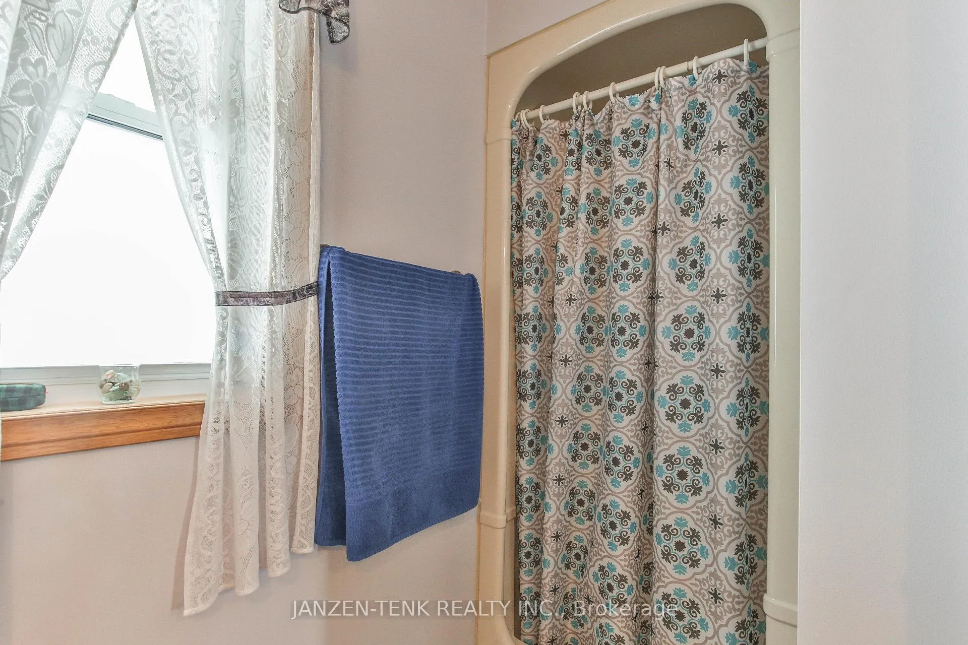 Photo 30 of 1728 1st Concession Road, Norfolk, Rural Houghton — HOMEH