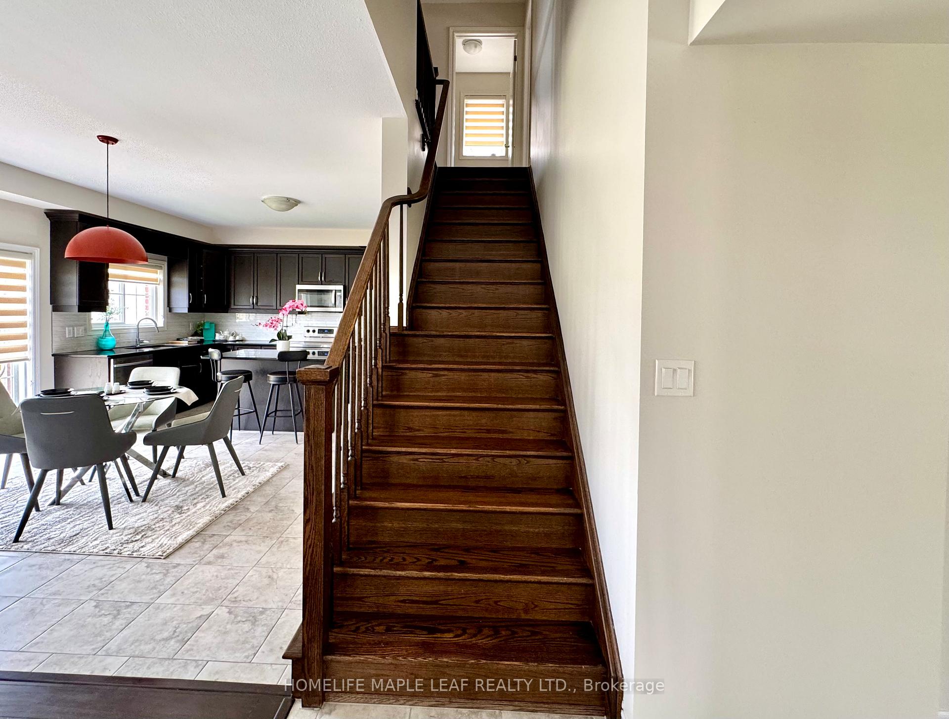 Photo 10 of 153 Lametti Drive, Pelham, Fonthill — HOMEH
