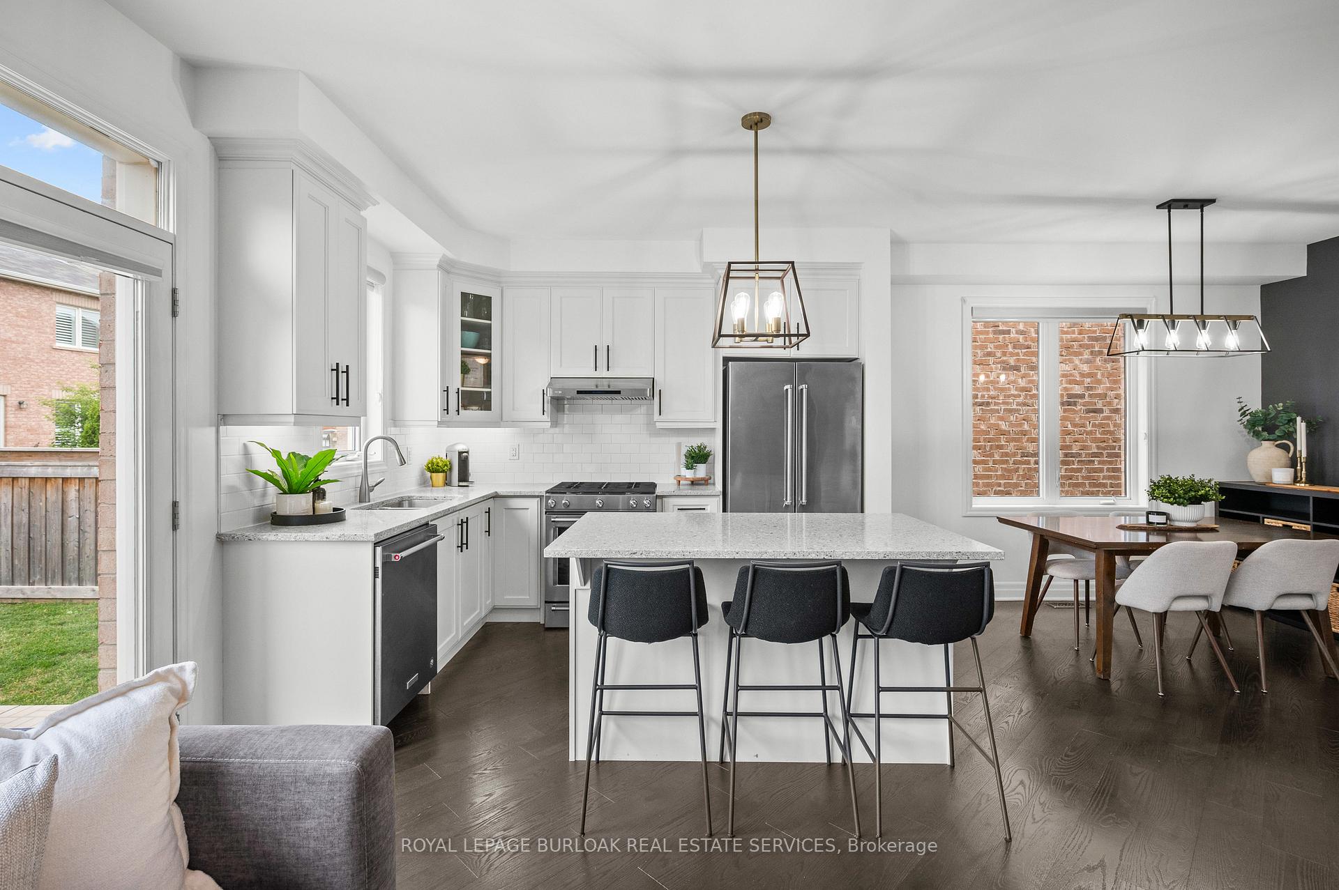 Photo 13 of 1413 Farmstead Drive, Milton, Ford — HOMEH
