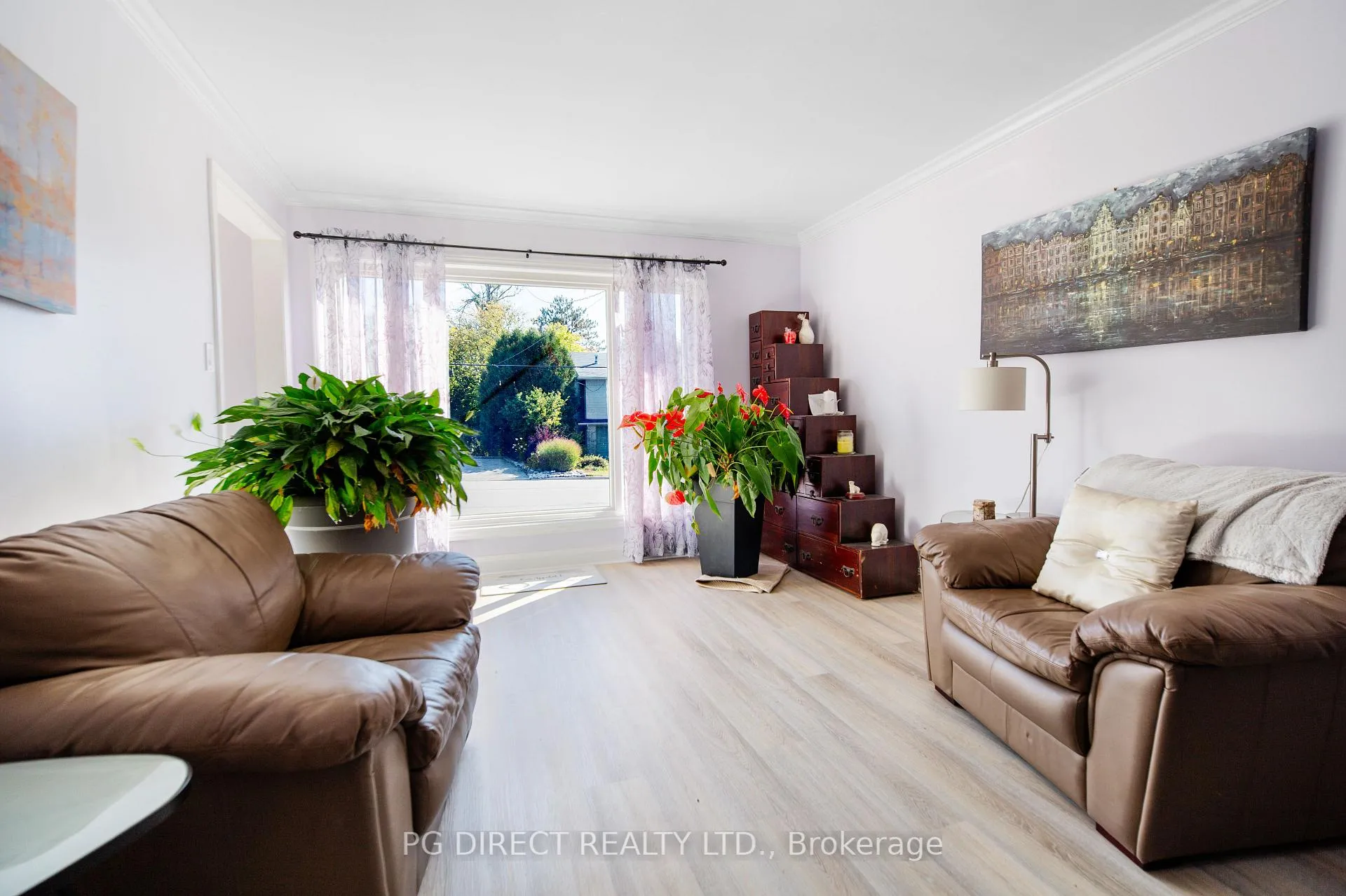 Photo 6 of 383 Chippewa Street W, North Bay, Central — HOMEH