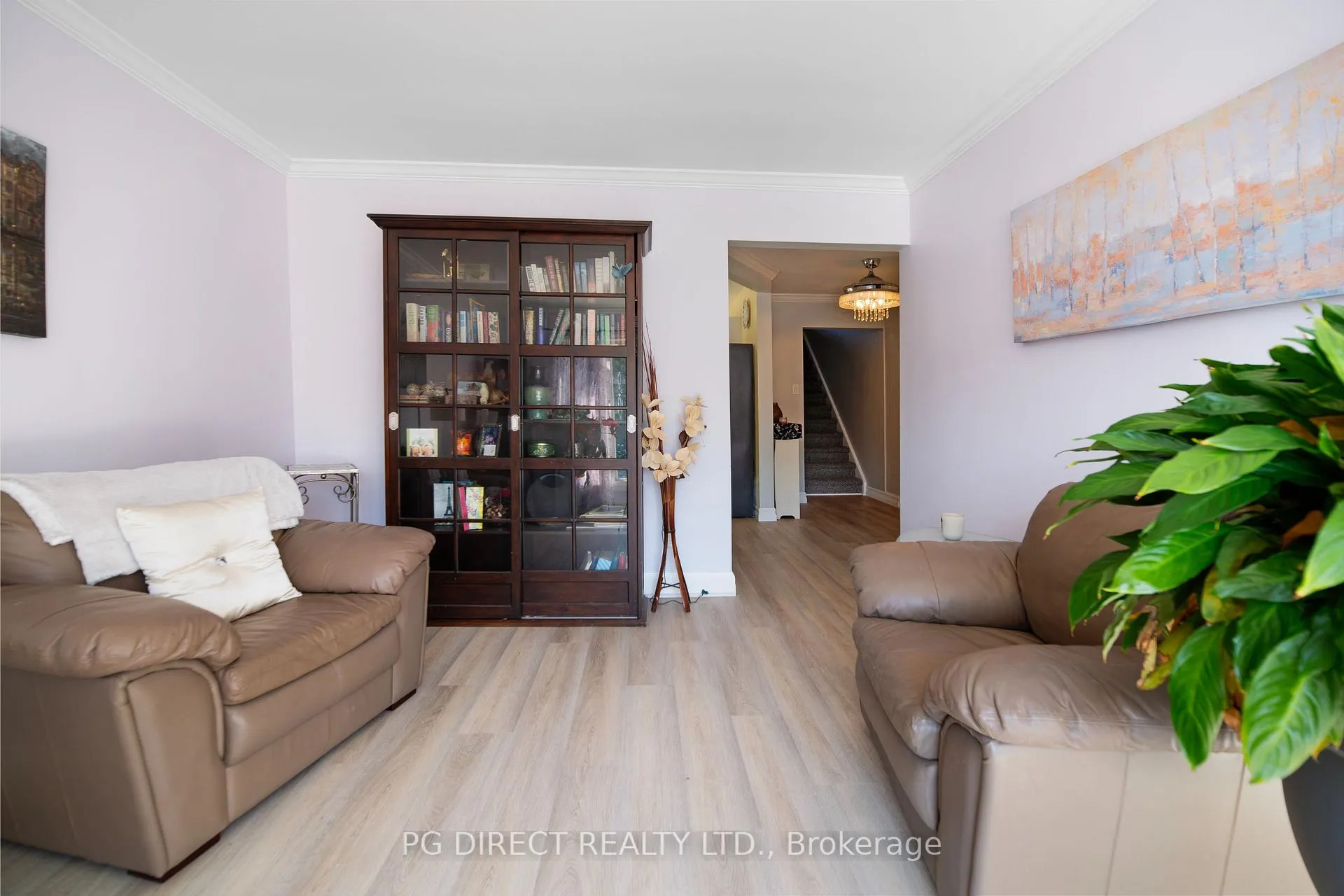 Photo 7 of 383 Chippewa Street W, North Bay, Central — HOMEH
