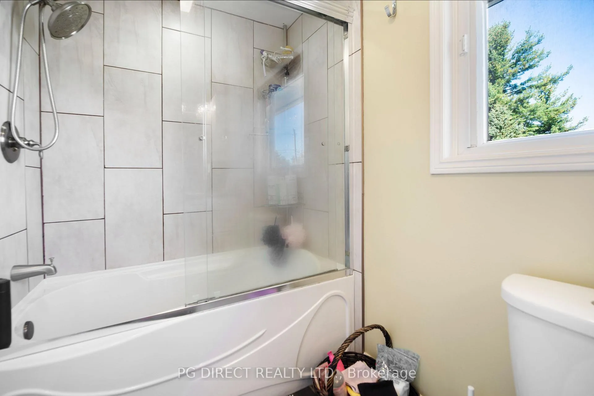 Photo 18 of 383 Chippewa Street W, North Bay, Central — HOMEH