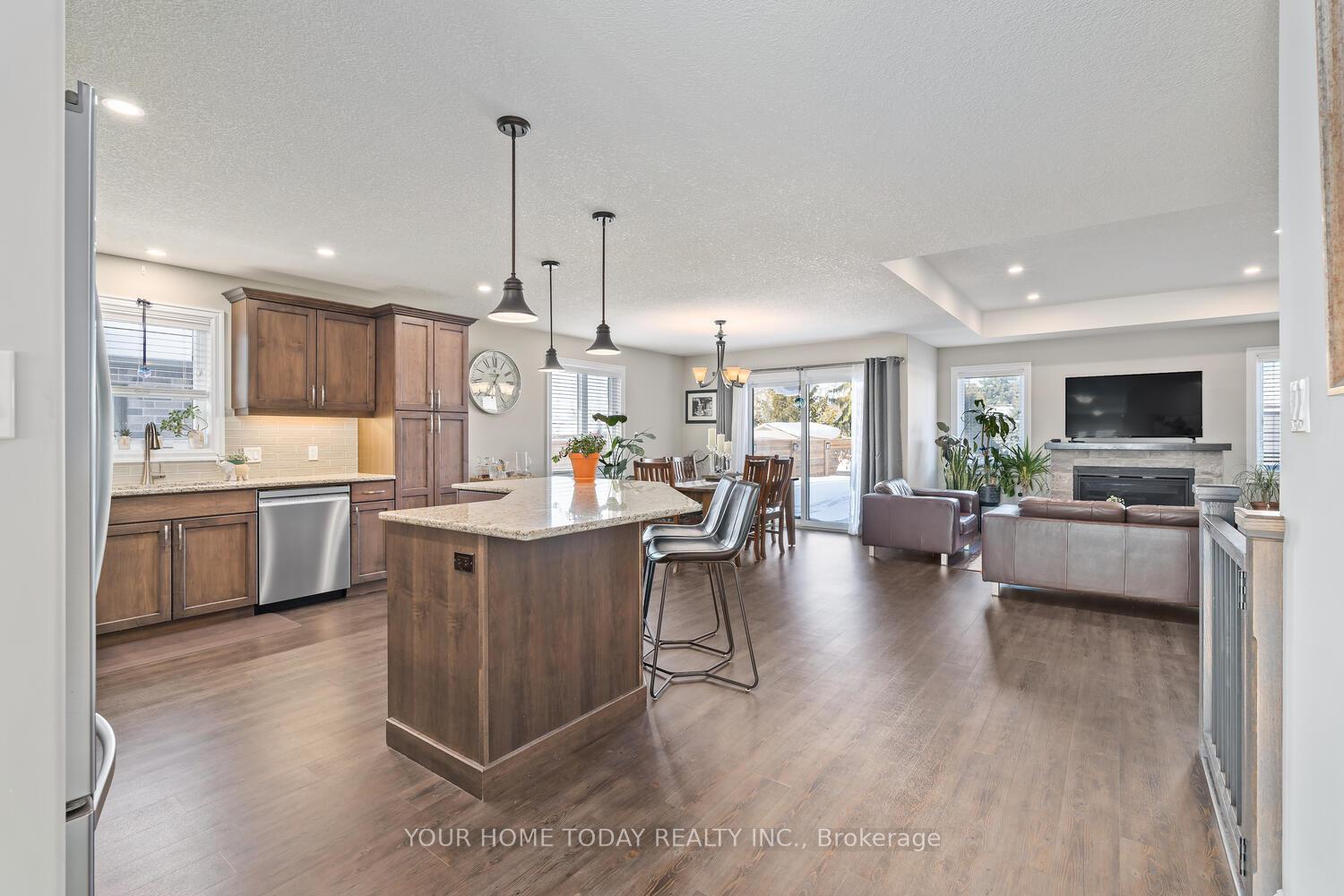 Photo 4 of 255 Krotz Street W, North Perth, Listowel — HOMEH