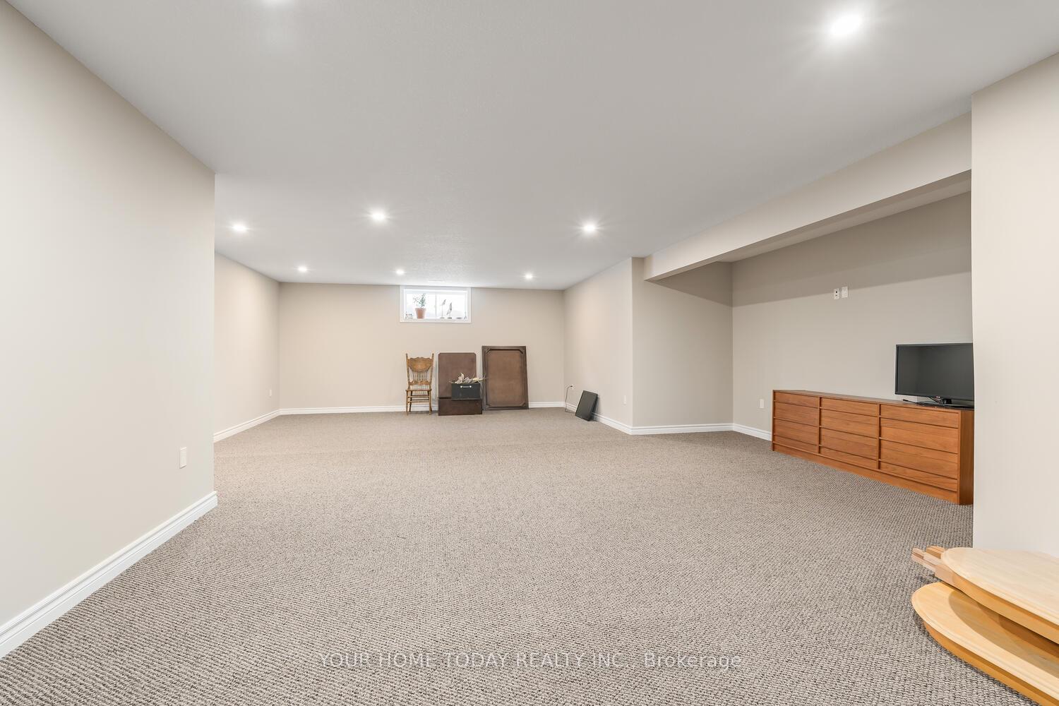 Photo 26 of 255 Krotz Street W, North Perth, Listowel — HOMEH
