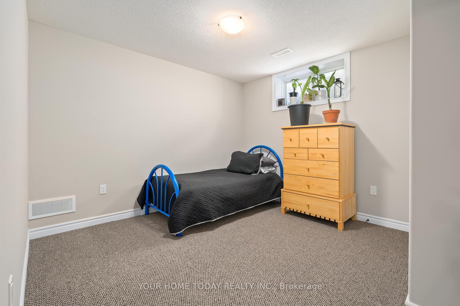 Photo 28 of 255 Krotz Street W, North Perth, Listowel — HOMEH