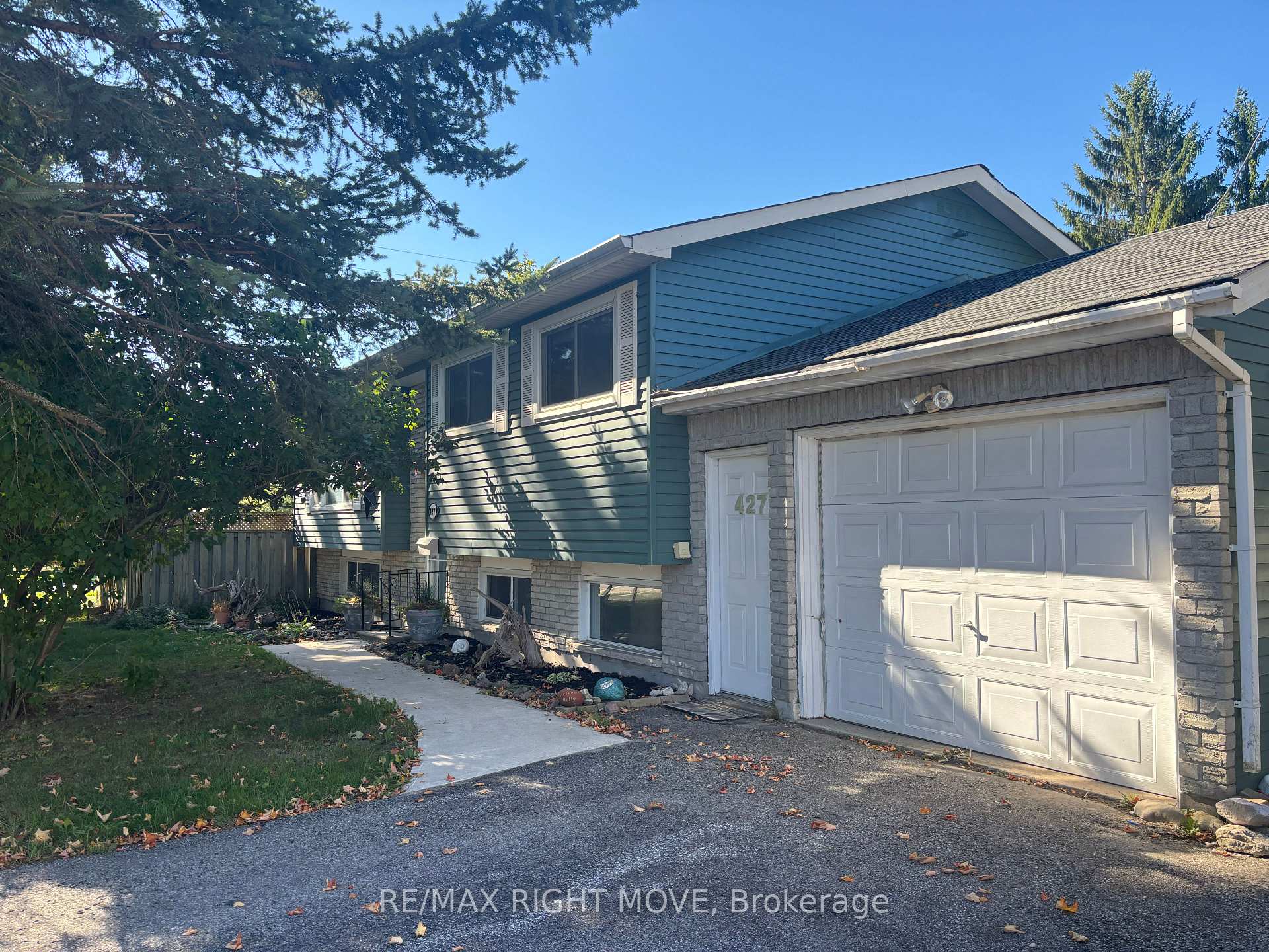 Photo 1 of 427 Jamieson Drive, Orillia — HOMEH