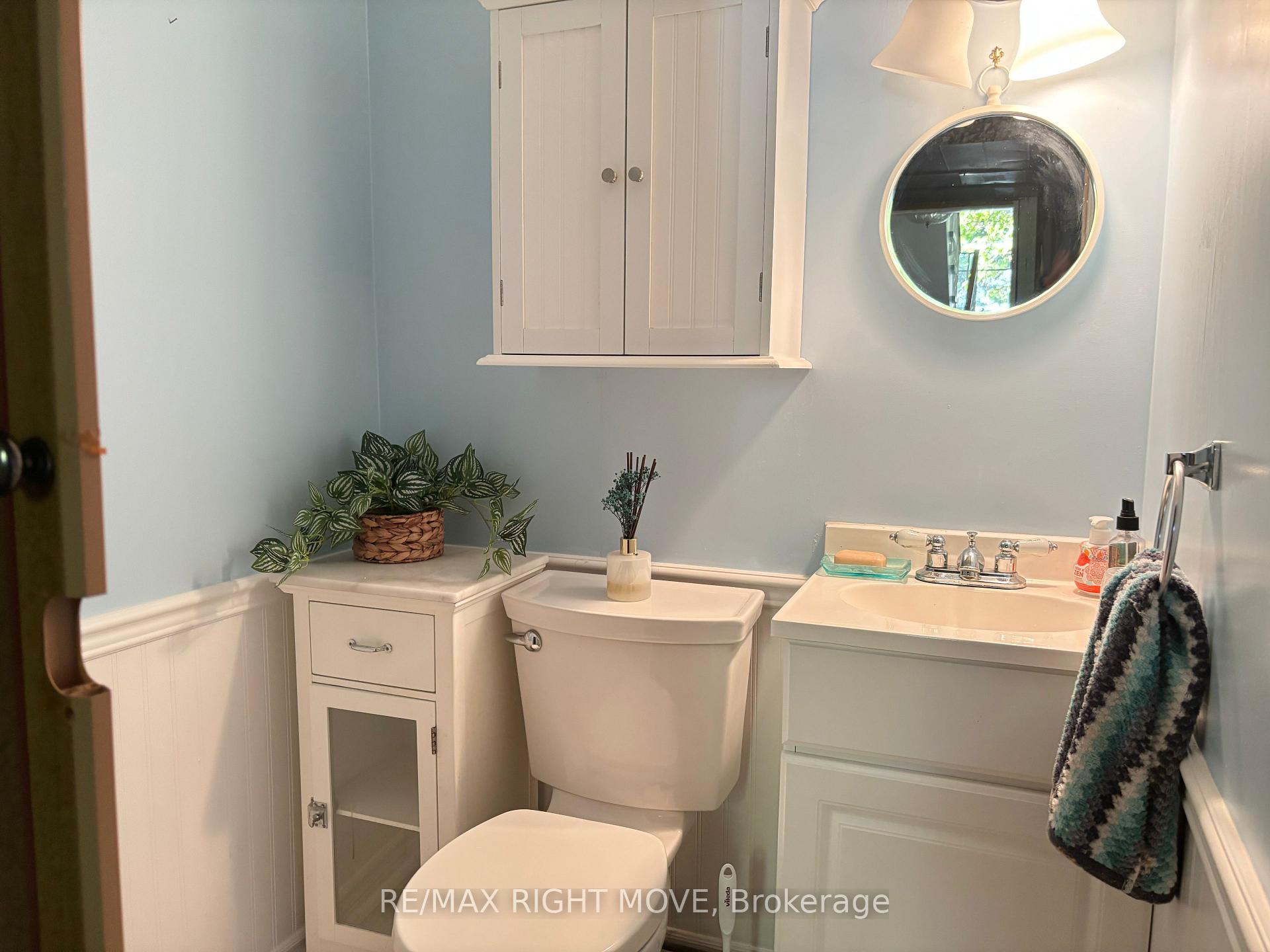 Photo 14 of 427 Jamieson Drive, Orillia — HOMEH