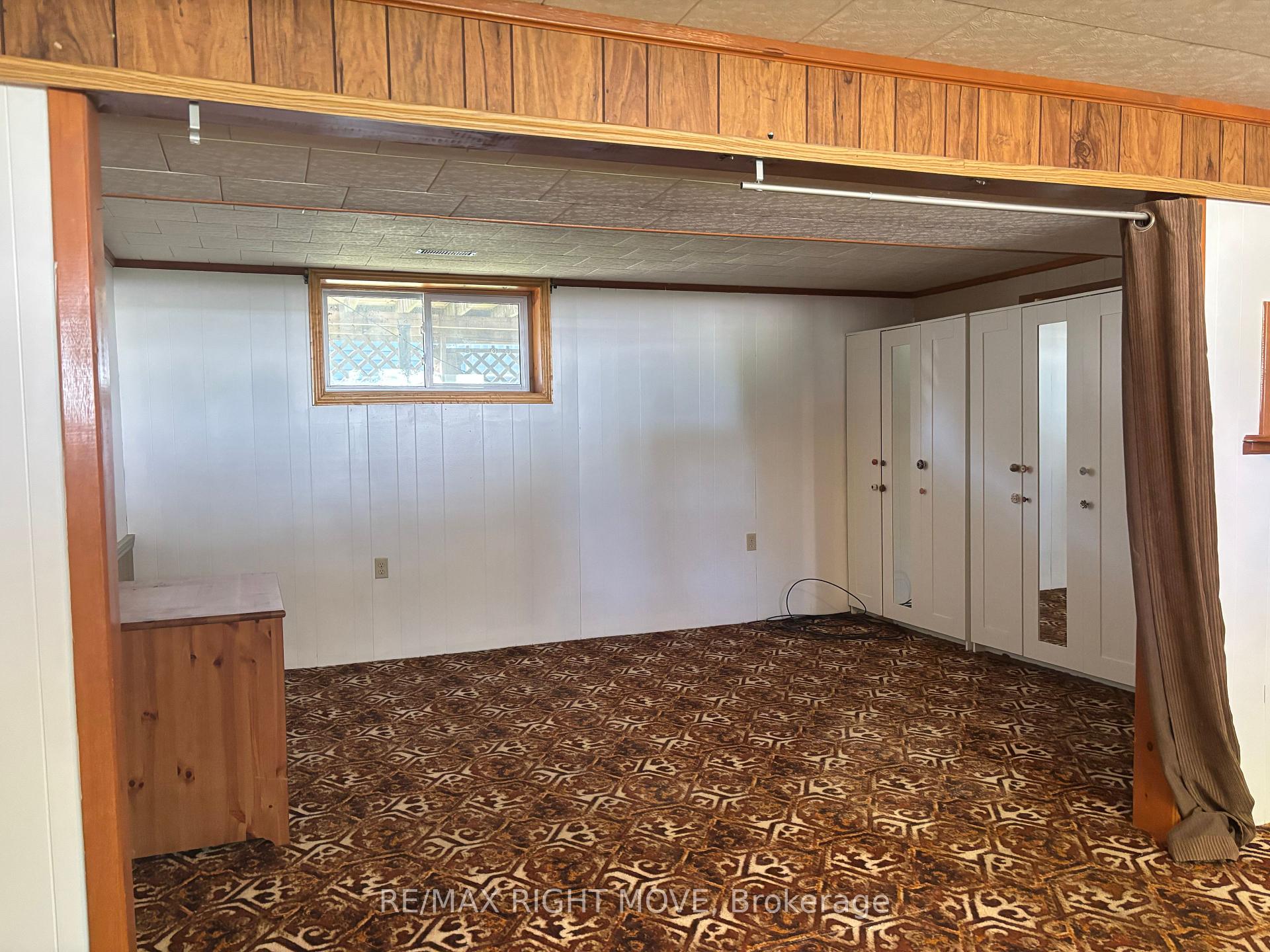 Photo 16 of 427 Jamieson Drive, Orillia — HOMEH