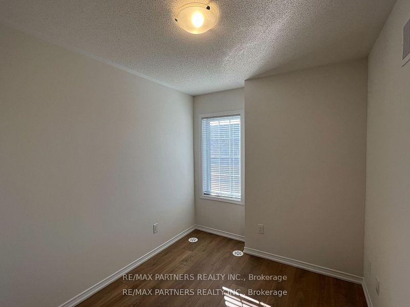 Photo 10 of 189 Danzatore Path, Oshawa, Windfields — HOMEH