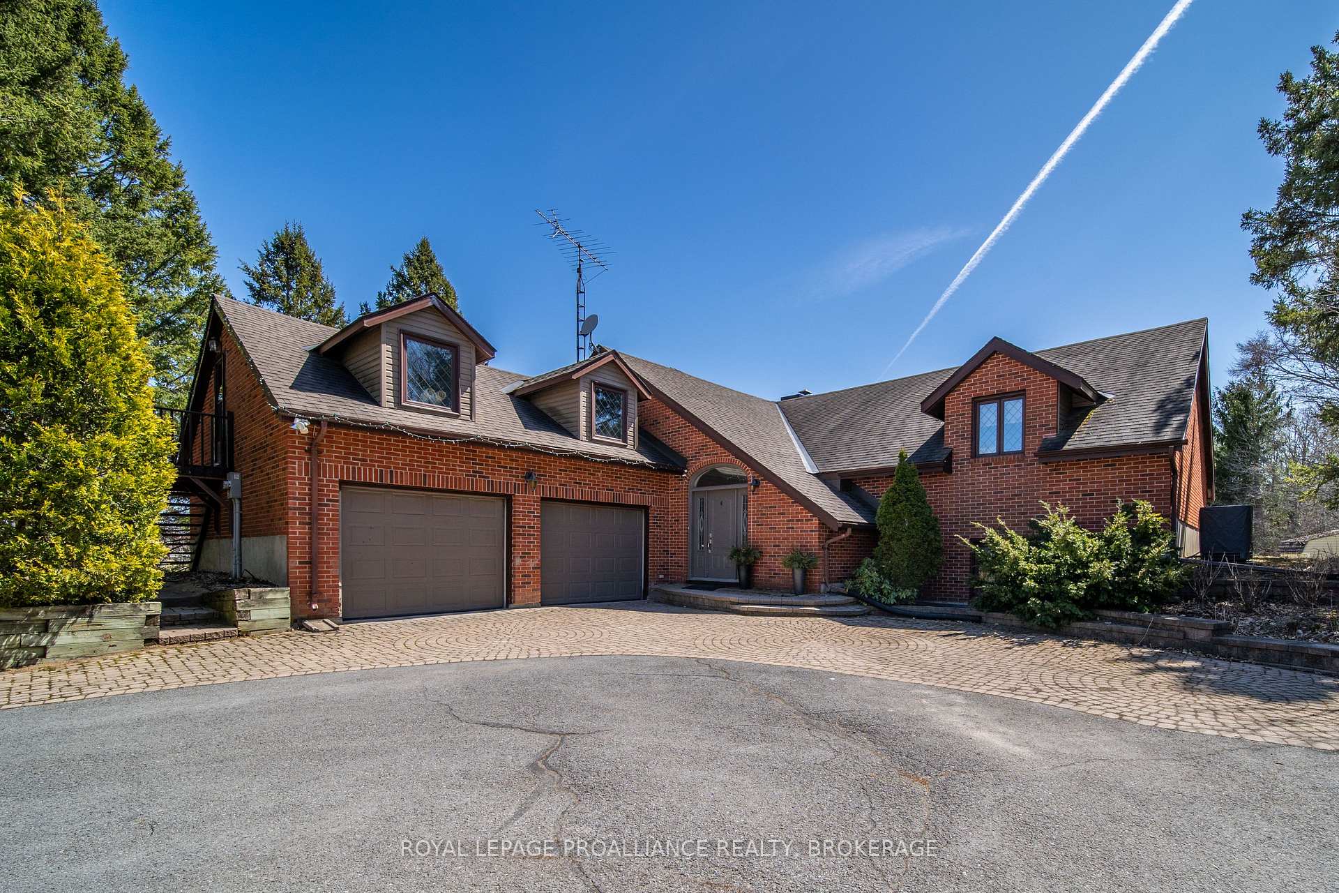 Photo 1 of 491 Maple Lawn Drive, Kingston, City North of 401 — HOMEH
