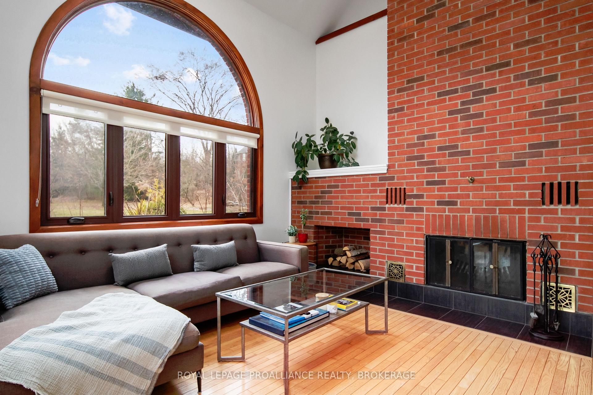 Photo 12 of 491 Maple Lawn Drive, Kingston, City North of 401 — HOMEH