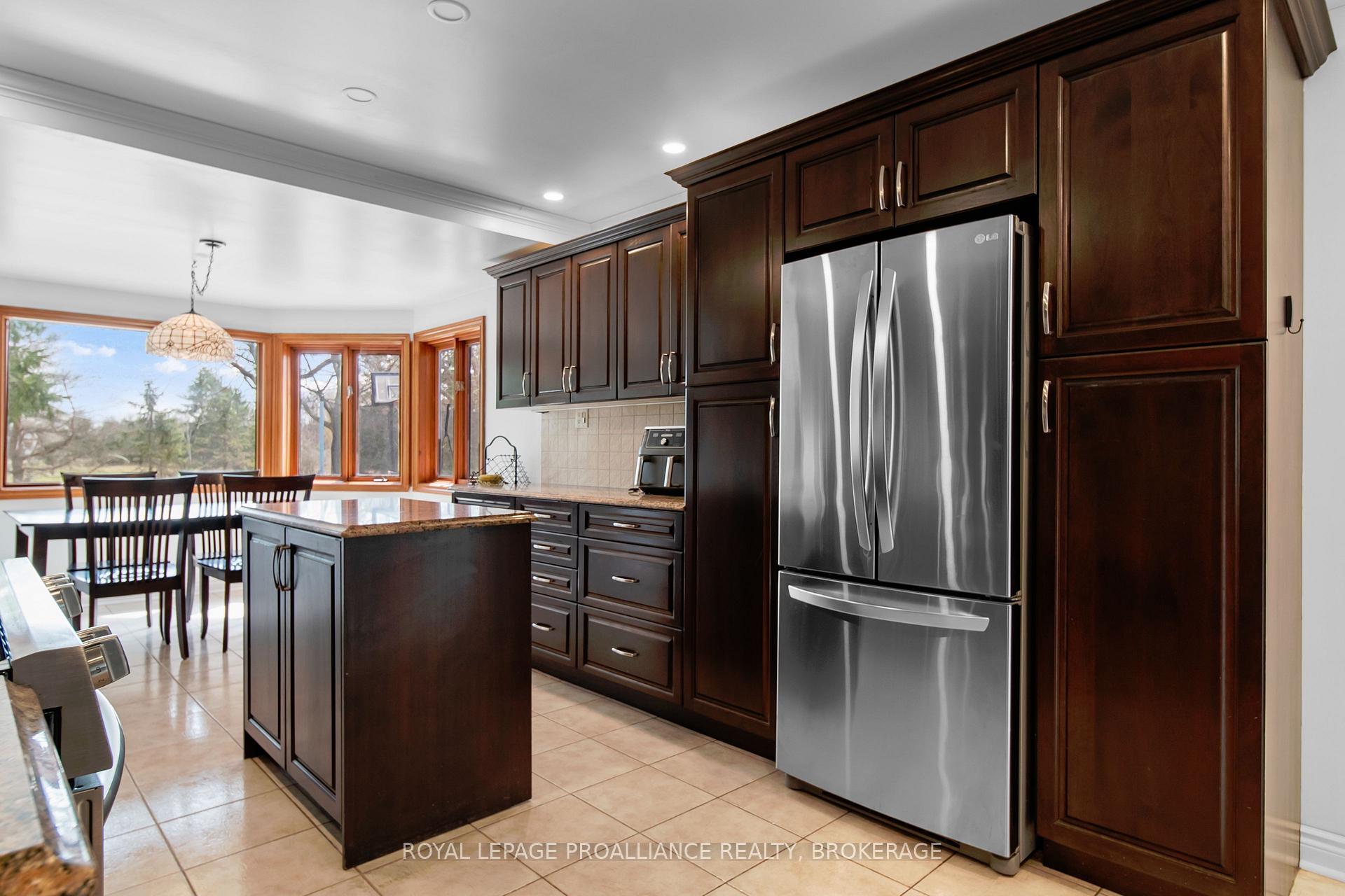 Photo 15 of 491 Maple Lawn Drive, Kingston, City North of 401 — HOMEH