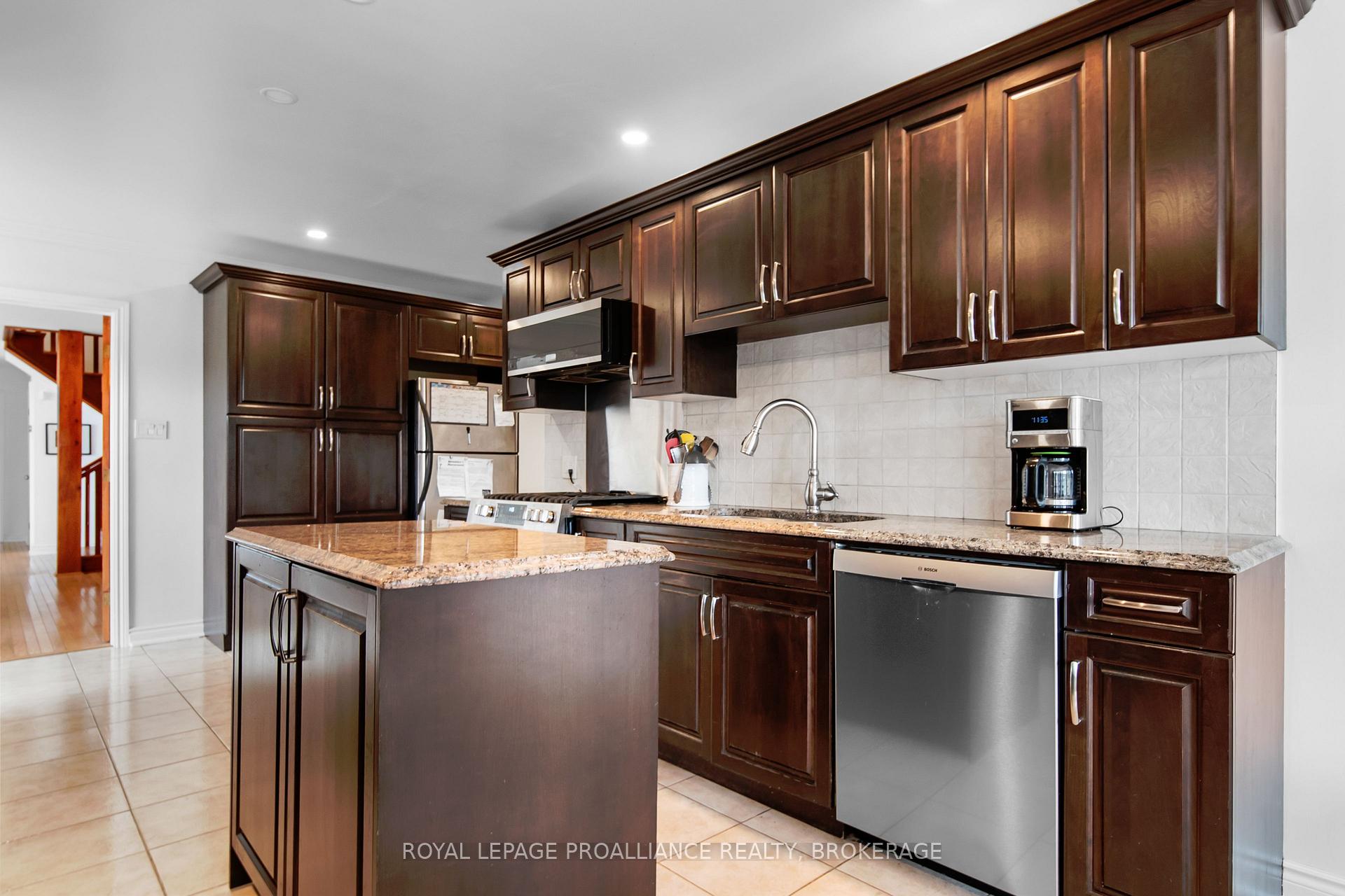 Photo 16 of 491 Maple Lawn Drive, Kingston, City North of 401 — HOMEH