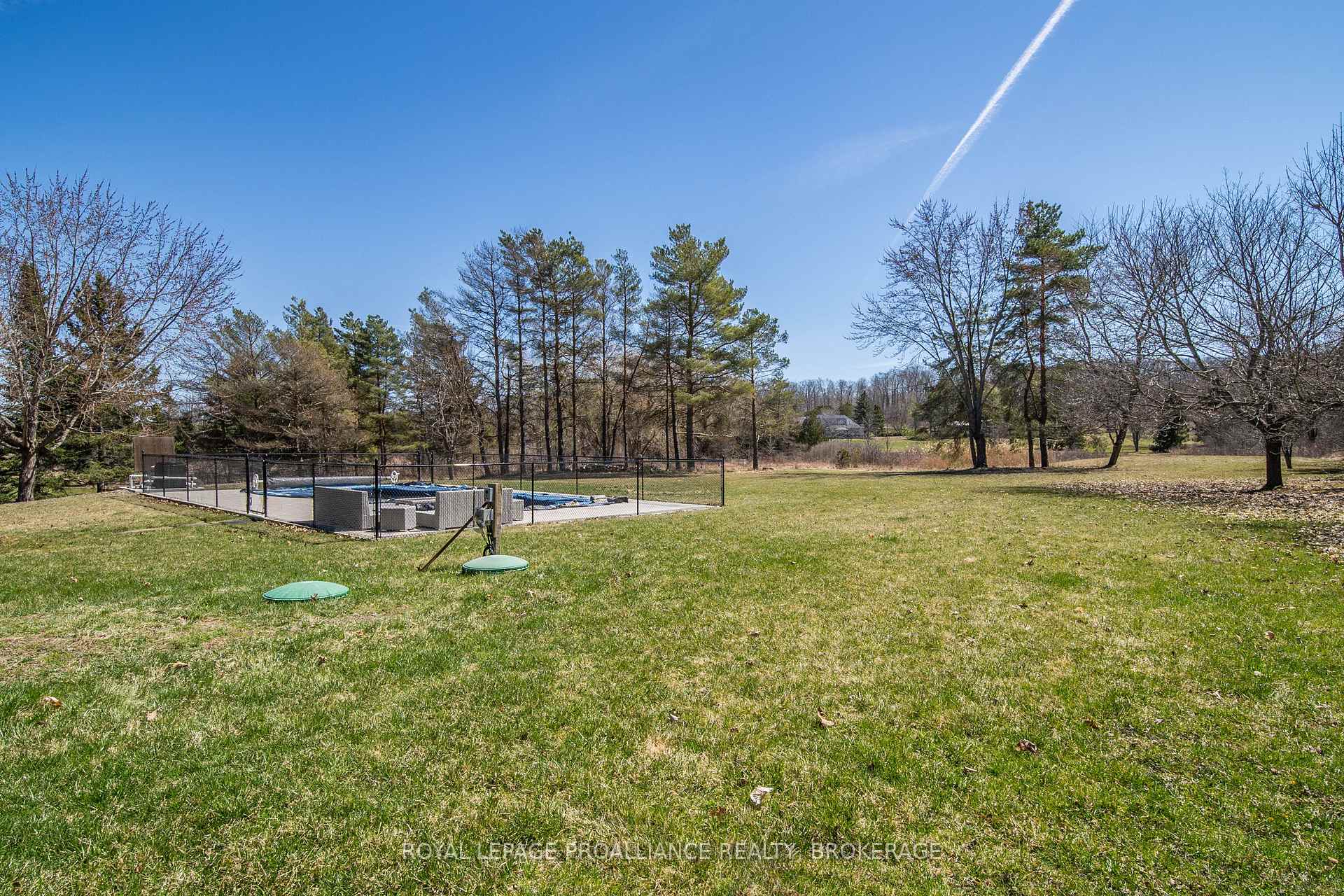 Photo 38 of 491 Maple Lawn Drive, Kingston, City North of 401 — HOMEH