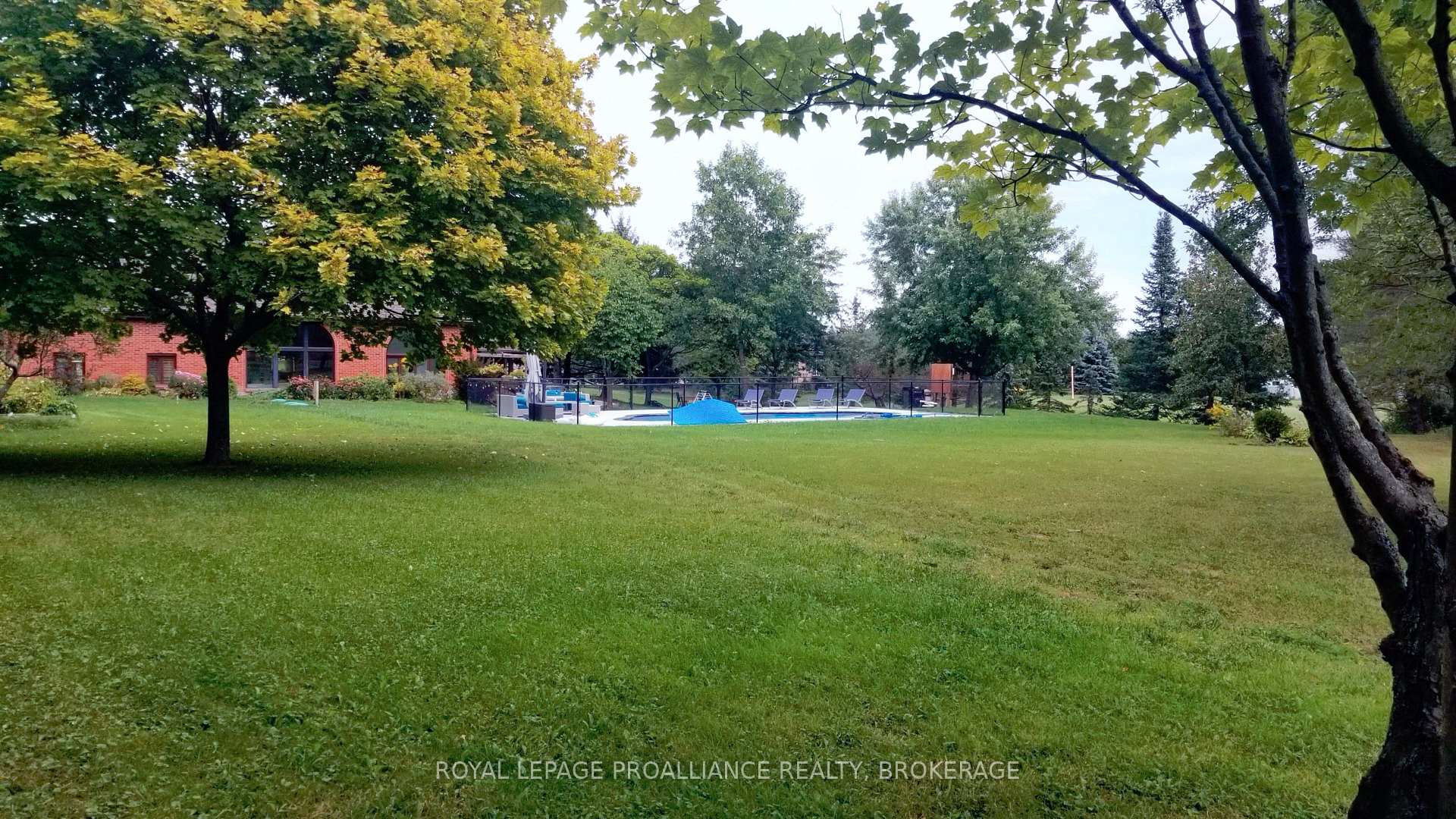 Photo 45 of 491 Maple Lawn Drive, Kingston, City North of 401 — HOMEH