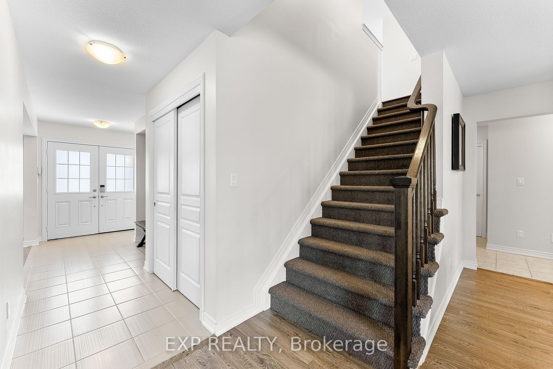Photo 10 of 9 Philmori Boulevard, Pelham, Fonthill — HOMEH