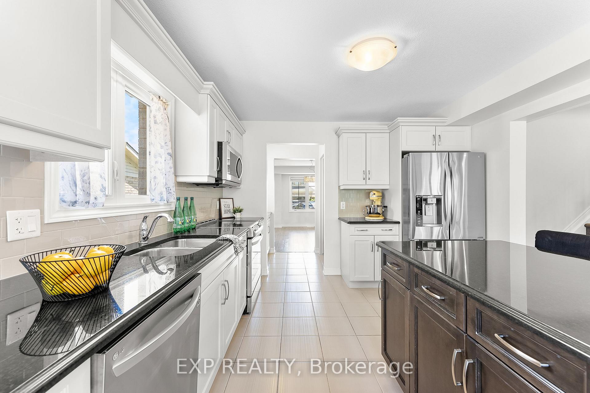 Photo 12 of 9 Philmori Boulevard, Pelham, Fonthill — HOMEH