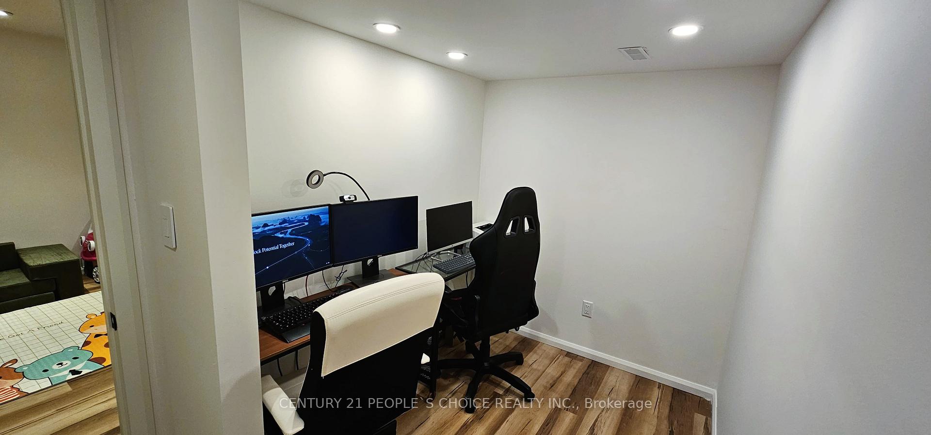 Photo 12 of Unit 24, 620 Ferguson Drive, Milton, Beaty — HOMEH