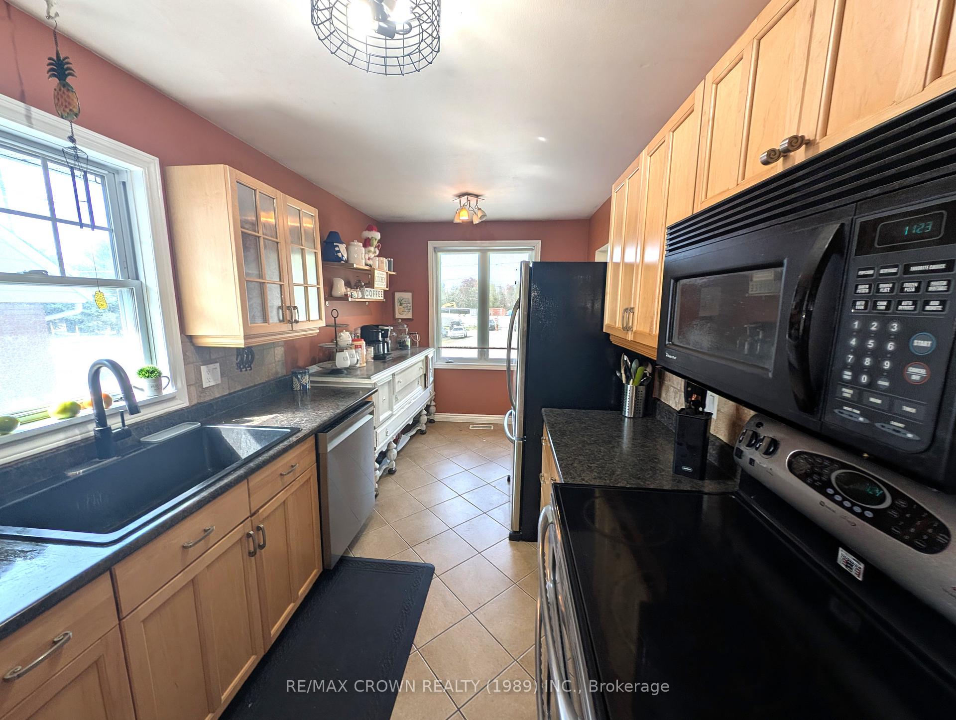 Photo 6 of 526 Wallace Road, North Bay, Birchaven — HOMEH