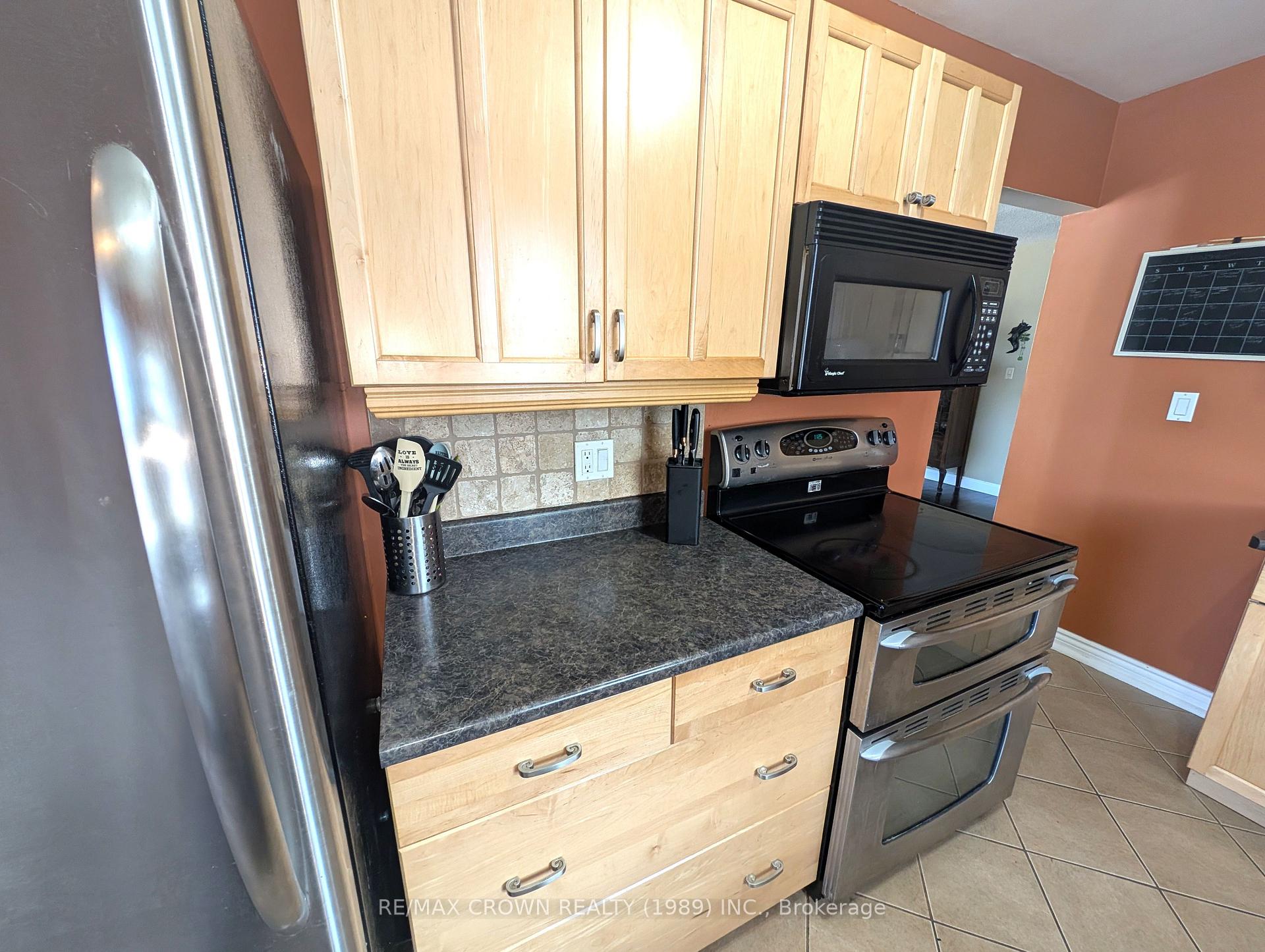Photo 7 of 526 Wallace Road, North Bay, Birchaven — HOMEH