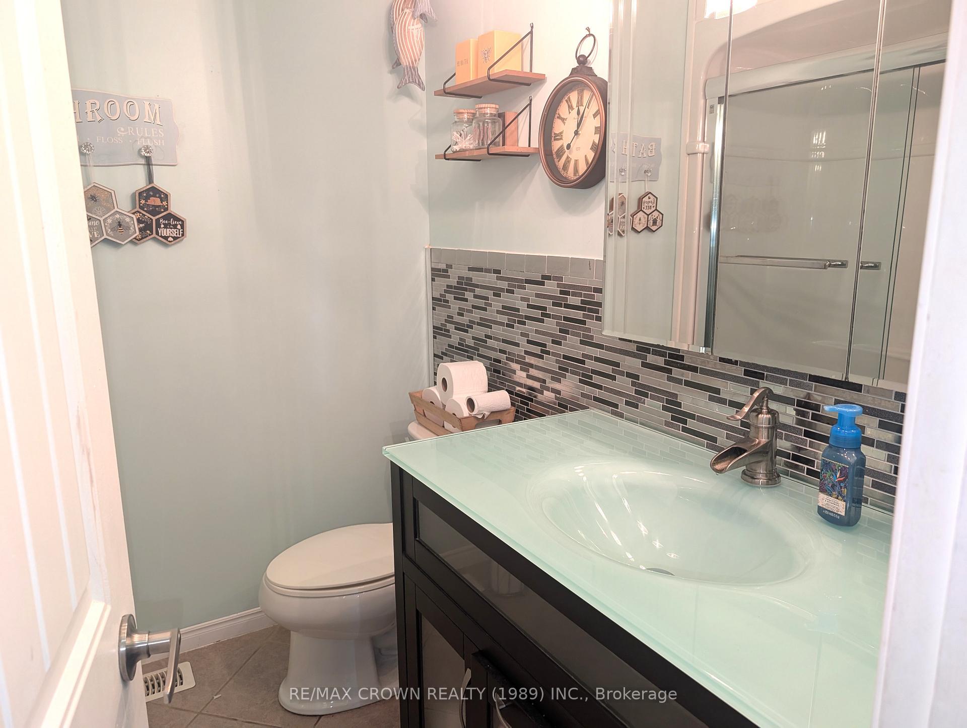 Photo 17 of 526 Wallace Road, North Bay, Birchaven — HOMEH