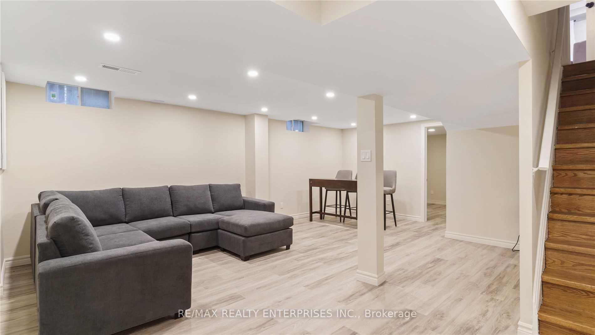 Photo 12 of 1117 Venus Crescent, Oshawa, Lakeview — HOMEH