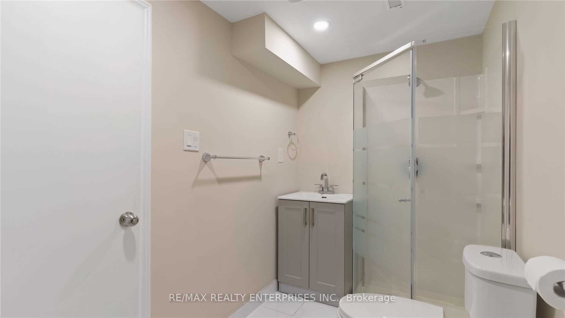 Photo 13 of 1117 Venus Crescent, Oshawa, Lakeview — HOMEH