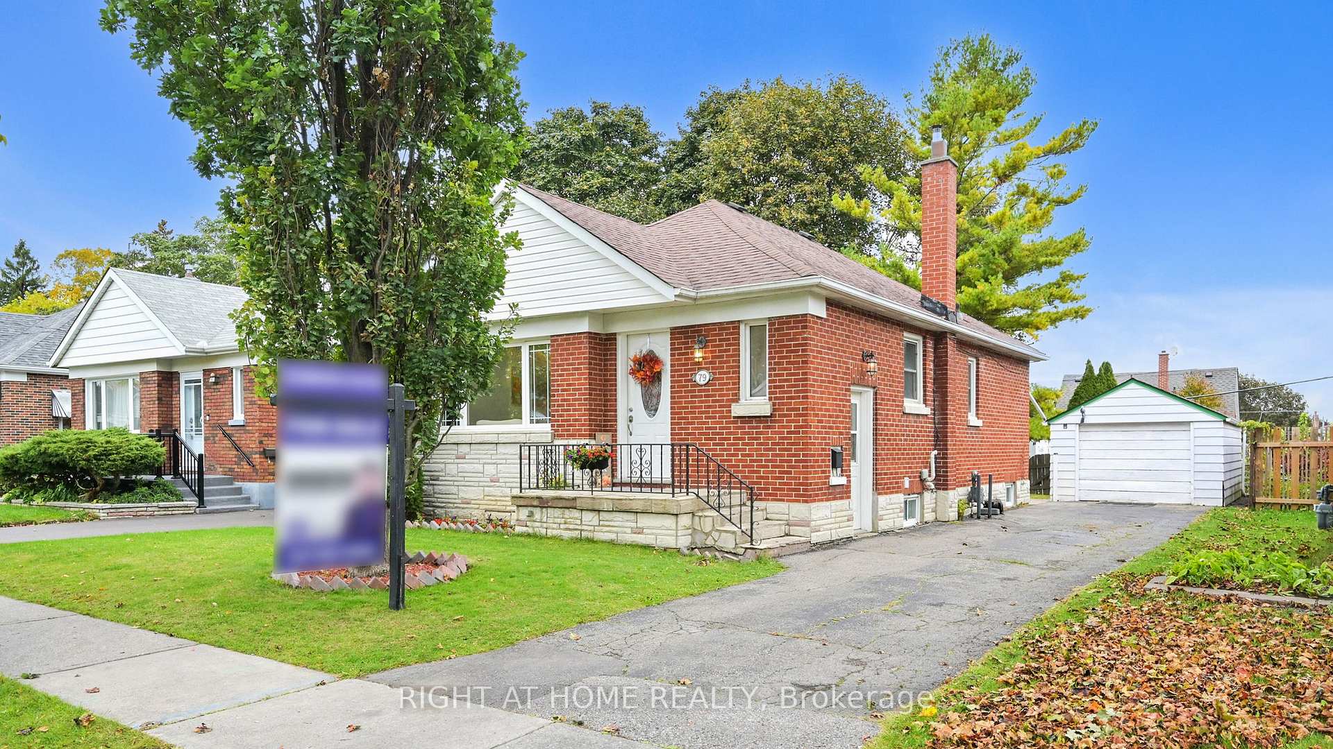 Photo 3 of 79 Oakes Avenue, Oshawa, O'Neill — HOMEH