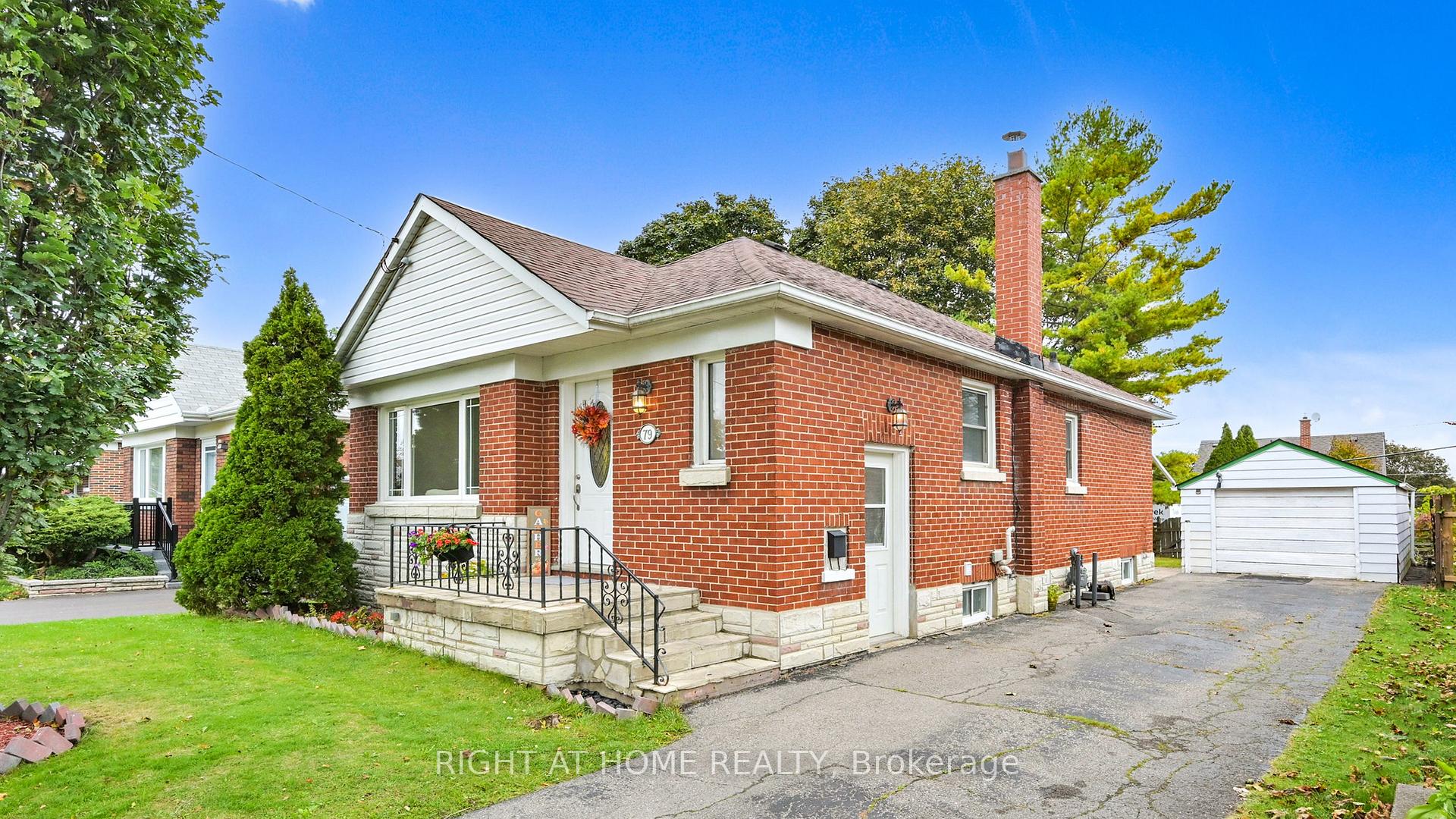 Photo 4 of 79 Oakes Avenue, Oshawa, O'Neill — HOMEH