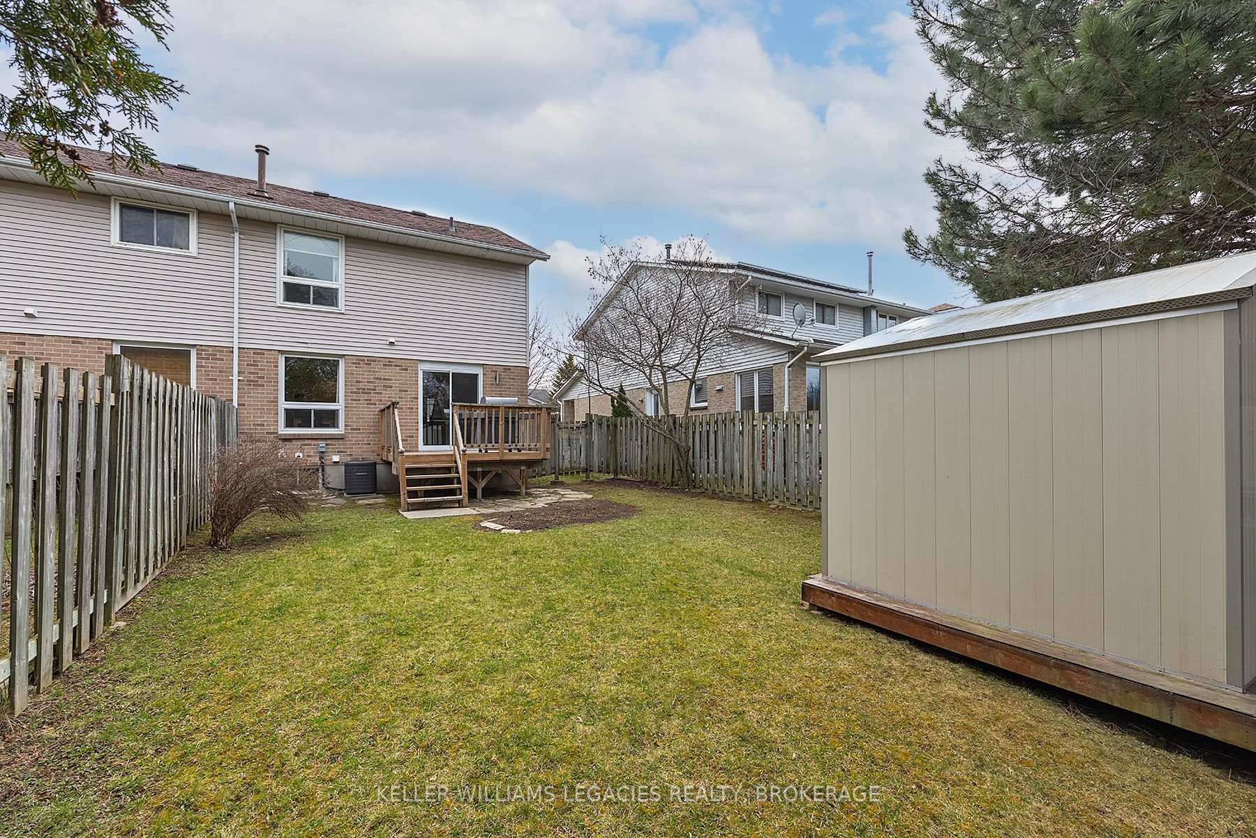 Photo 4 of 886 Muirfield Crescent, Kingston, East Gardiners Rd — HOMEH