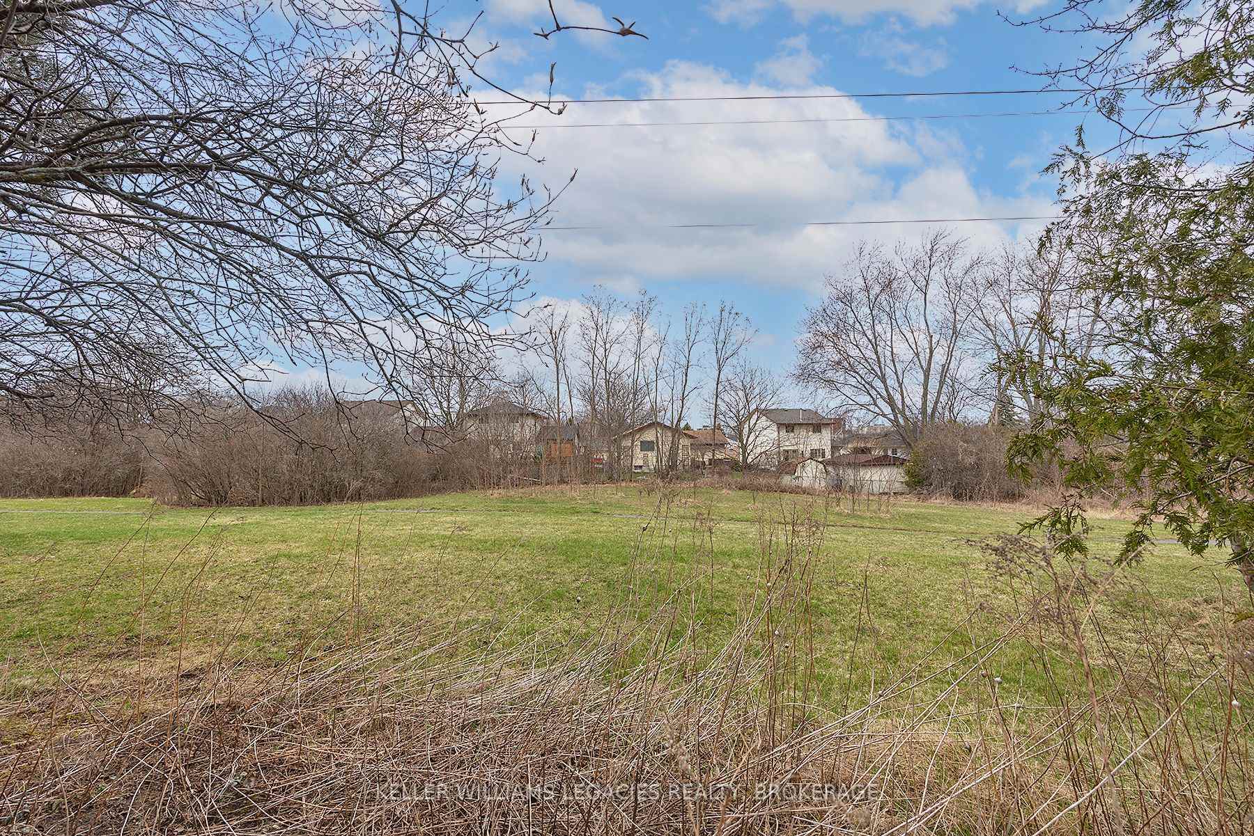 Photo 7 of 886 Muirfield Crescent, Kingston, East Gardiners Rd — HOMEH