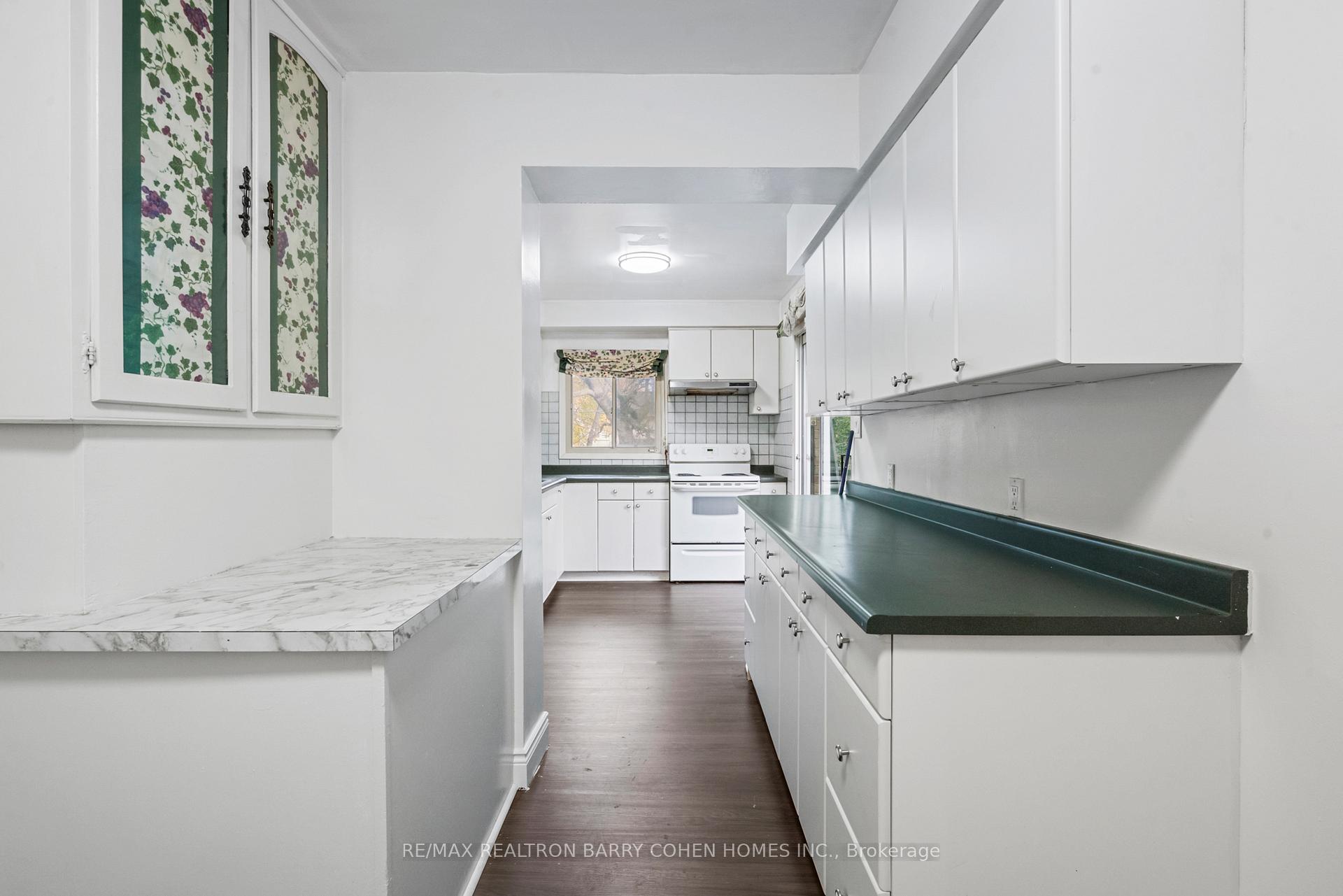 Photo 7 of 86 Steeles Avenue E, Markham, Grandview — HOMEH