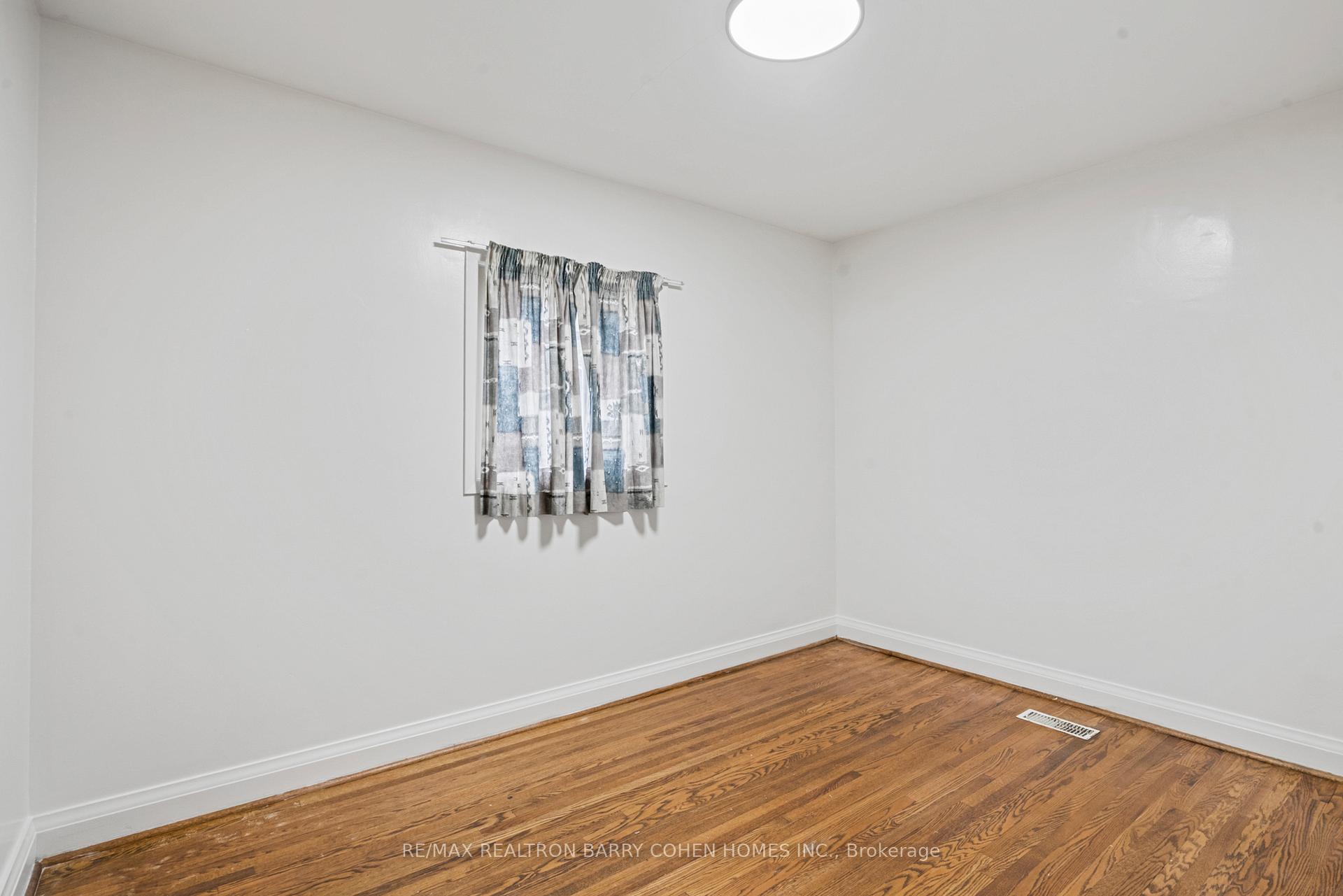 Photo 11 of 86 Steeles Avenue E, Markham, Grandview — HOMEH