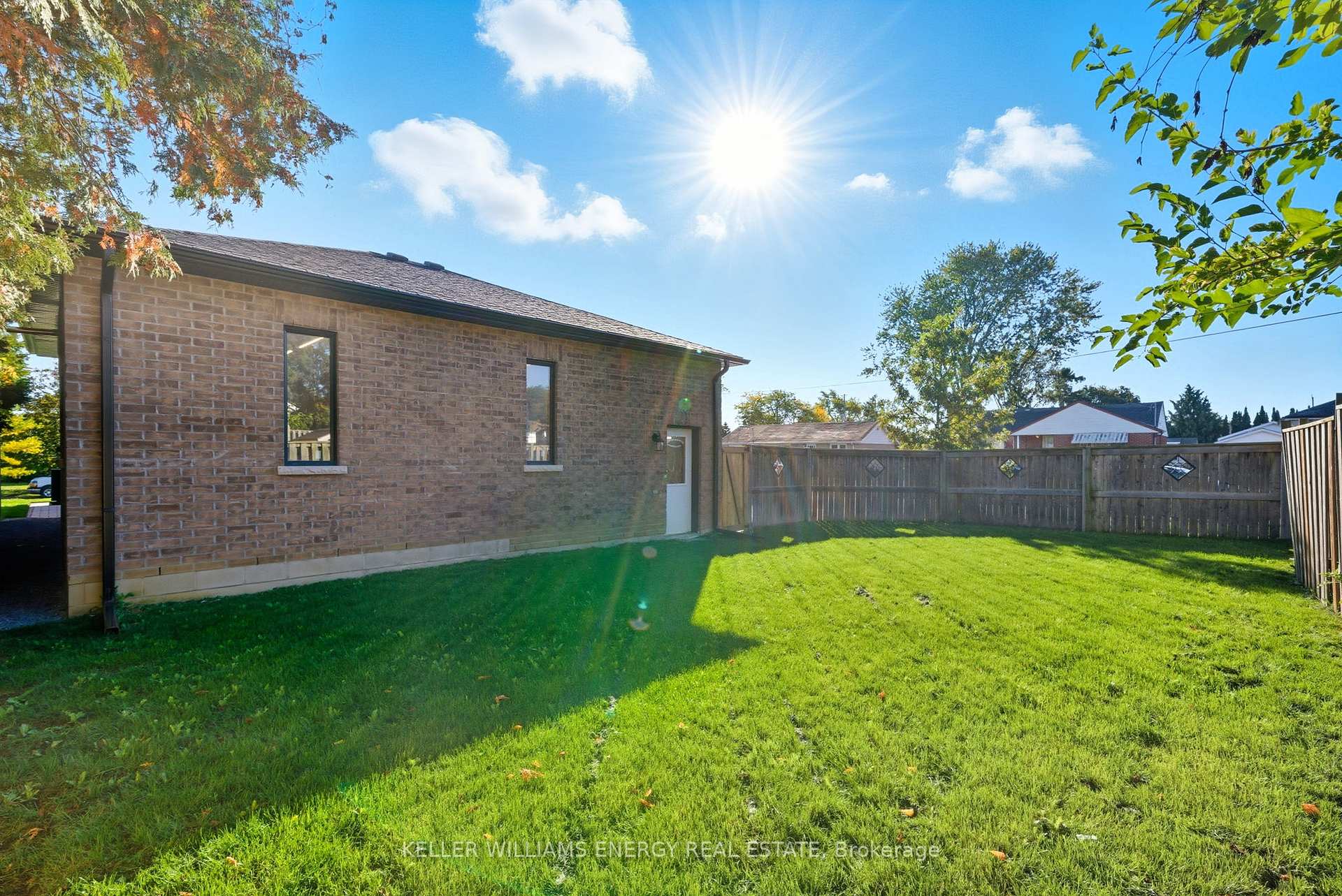 Photo 26 of 476 Beurling Avenue, Oshawa, McLaughlin — HOMEH