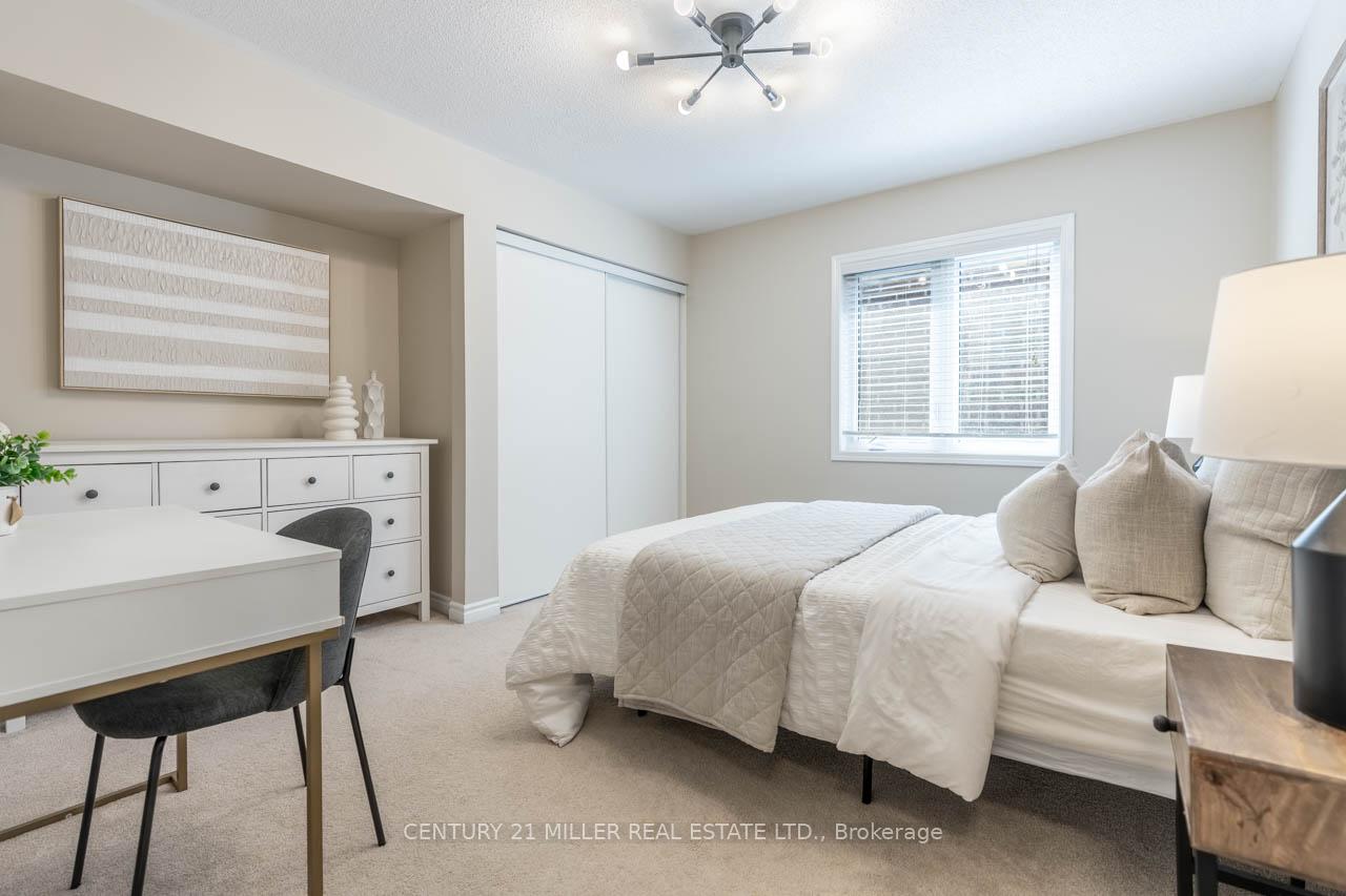 Photo 18 of 1249 Duignan Crescent, Milton, Ford — HOMEH