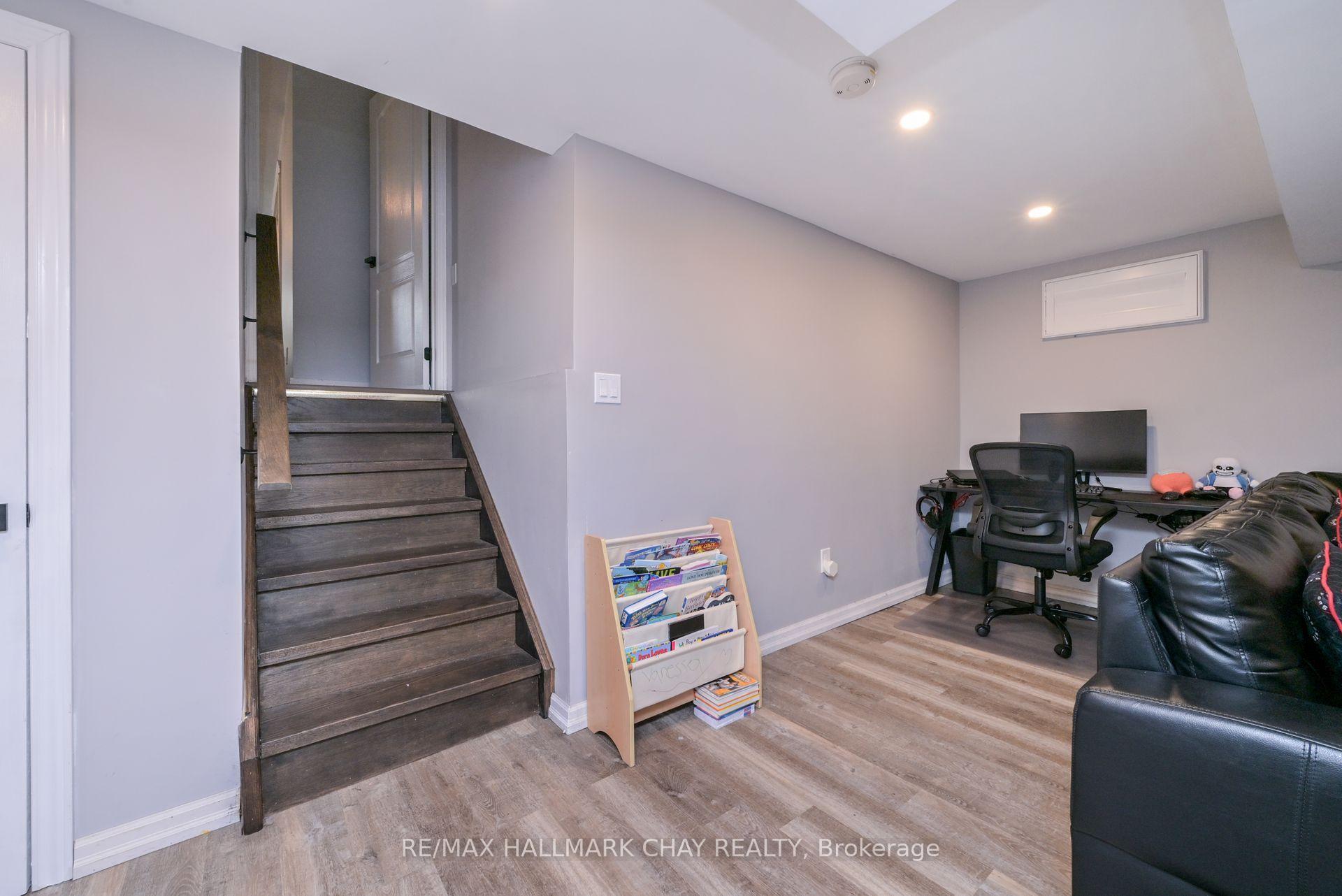 Photo 26 of 8 Gray Avenue, New Tecumseth, Alliston — HOMEH