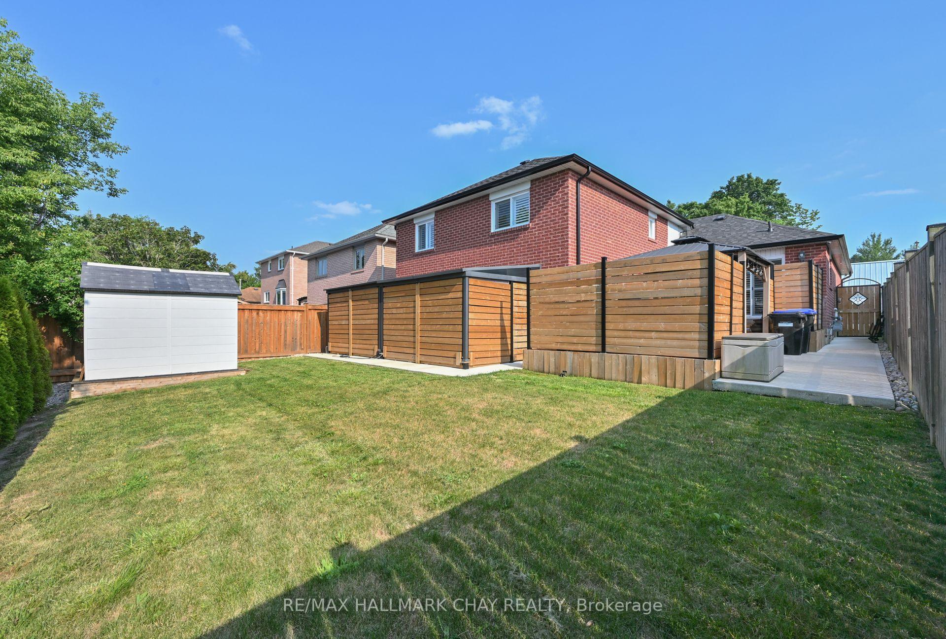 Photo 34 of 8 Gray Avenue, New Tecumseth, Alliston — HOMEH