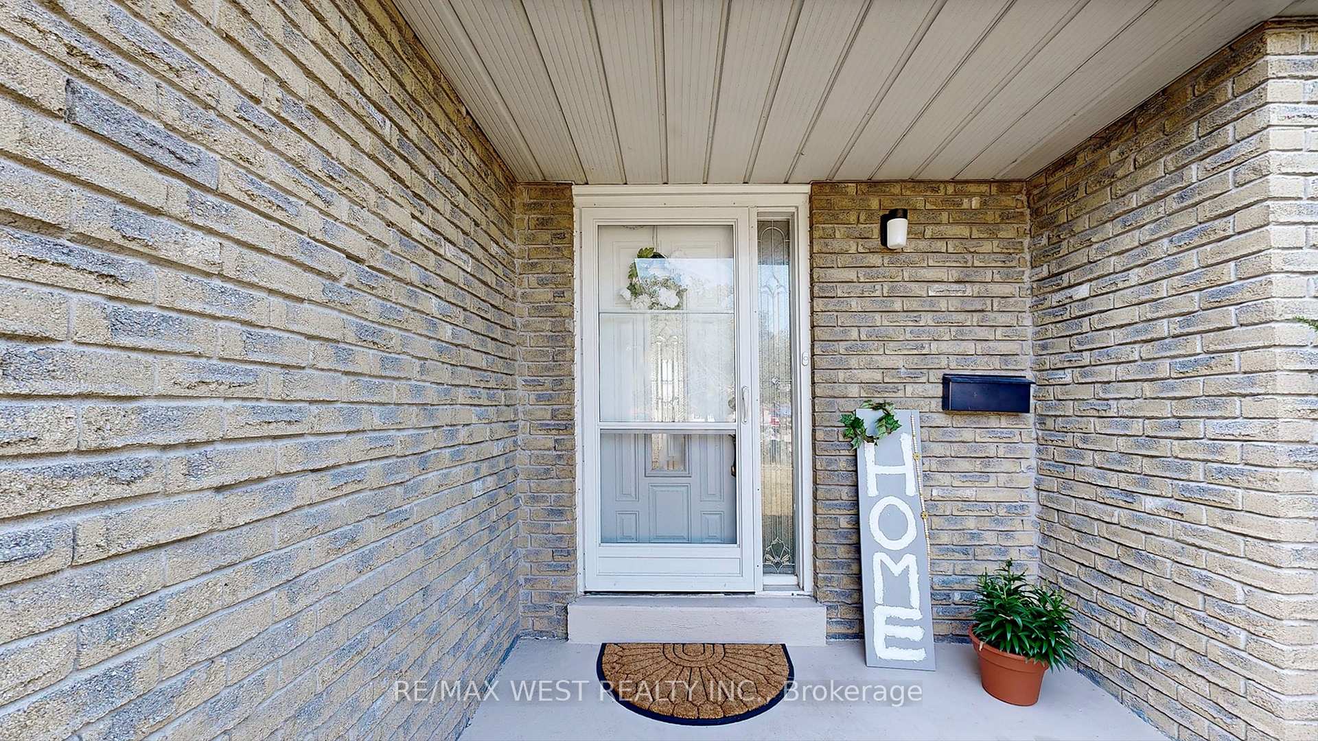 Photo 5 of 325 Killarney Court, Oshawa, Lakeview — HOMEH
